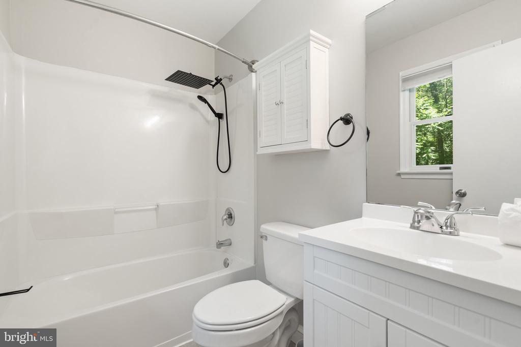 11248 SAINT PAULS RD, REMINGTON, Virginia 22734, 3 Bedrooms Bedrooms, ,2 BathroomsBathrooms,Residential,11248 SAINT PAULS RD,VAFQ2017122 MLS # VAFQ2017122
