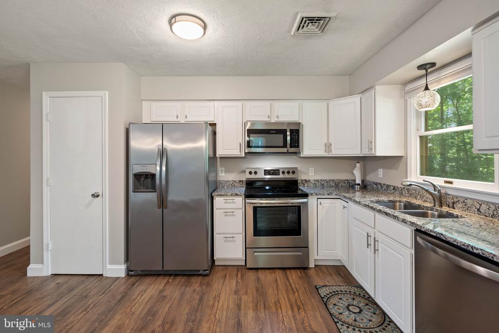 11248 SAINT PAULS RD, REMINGTON, Virginia 22734, 3 Bedrooms Bedrooms, ,2 BathroomsBathrooms,Residential,11248 SAINT PAULS RD,VAFQ2017122 MLS # VAFQ2017122