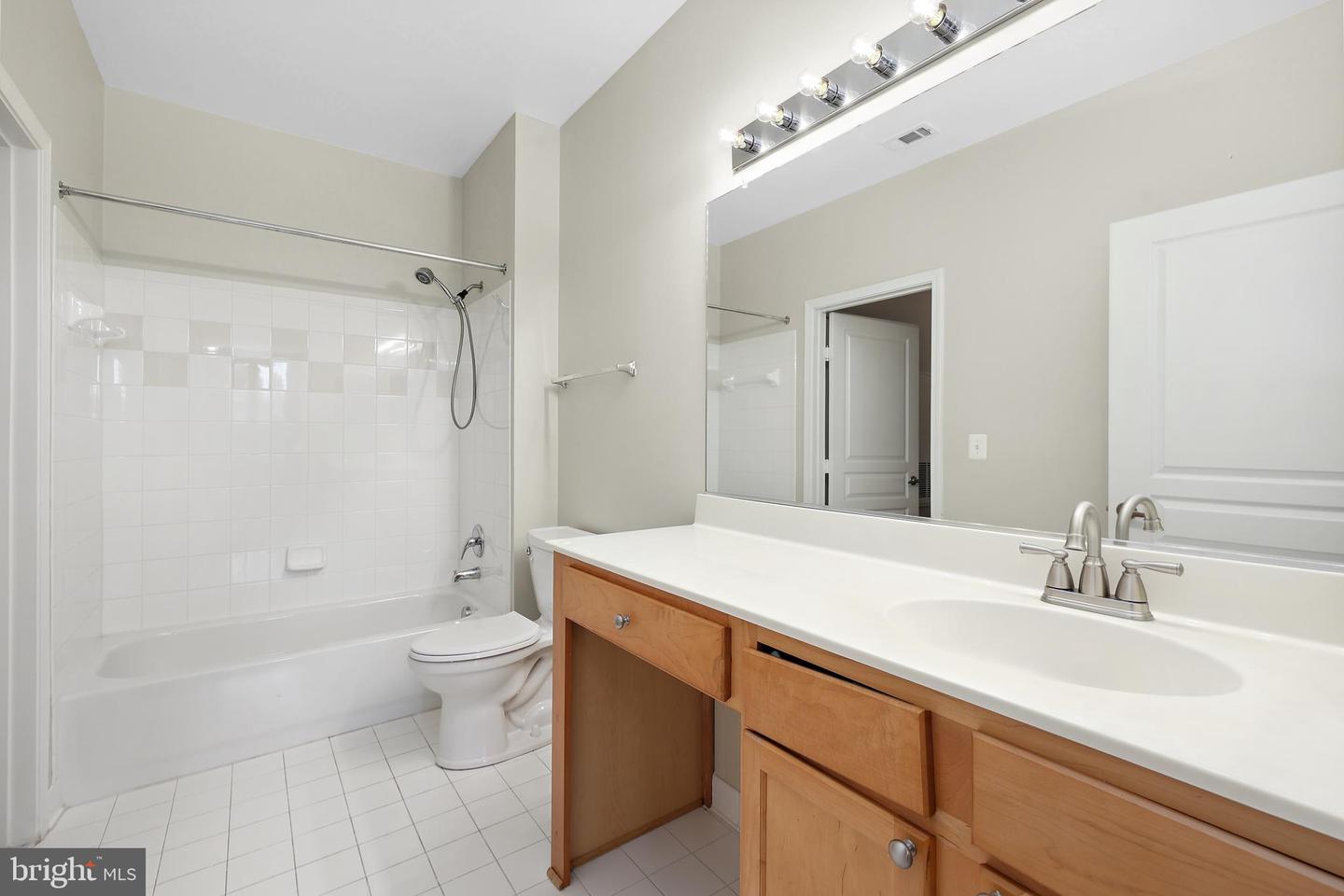 12000 MARKET ST #284, RESTON, Virginia 20190, 2 Bedrooms Bedrooms, ,2 BathroomsBathrooms,Residential,For sale,12000 MARKET ST #284,VAFX2246974 MLS # VAFX2246974