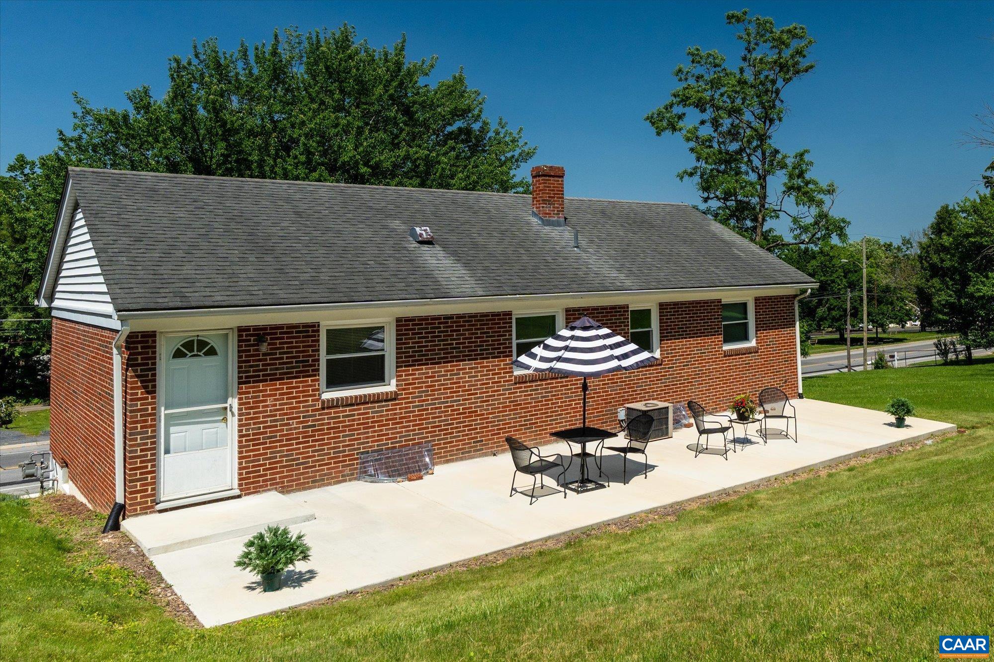1321 E MAIN ST, WAYNESBORO, Virginia 22980, 3 Bedrooms Bedrooms, ,1 BathroomBathrooms,Residential,1321 E MAIN ST,665517 MLS # 665517