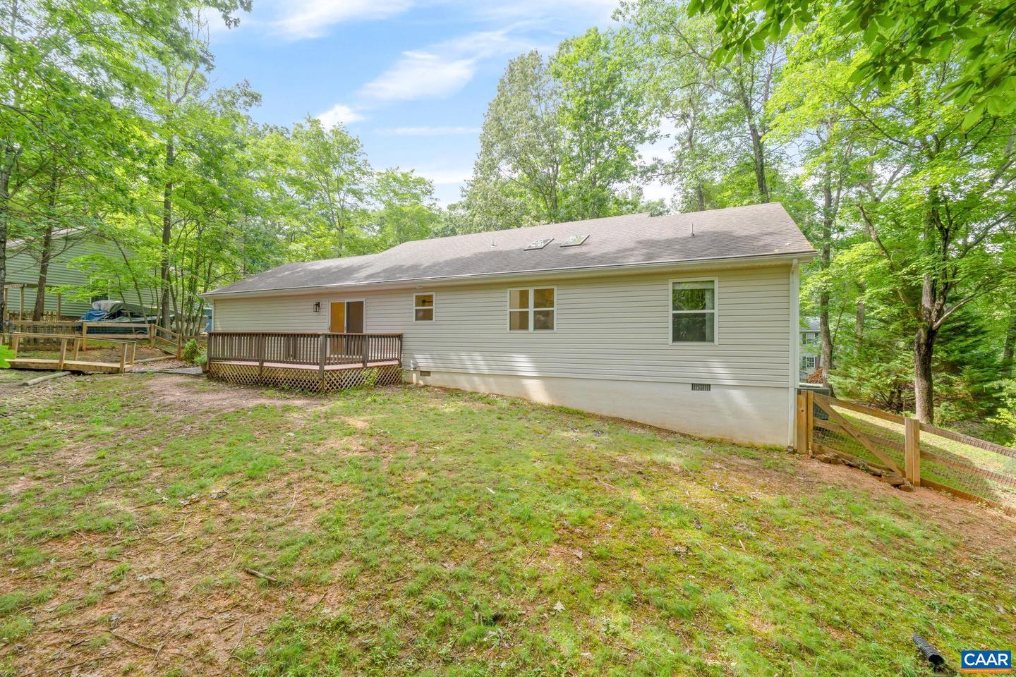 20 COLONIAL RD, PALMYRA, Virginia 22963, 3 Bedrooms Bedrooms, ,2 BathroomsBathrooms,Residential,For sale,20 COLONIAL RD,665732 MLS # 665732