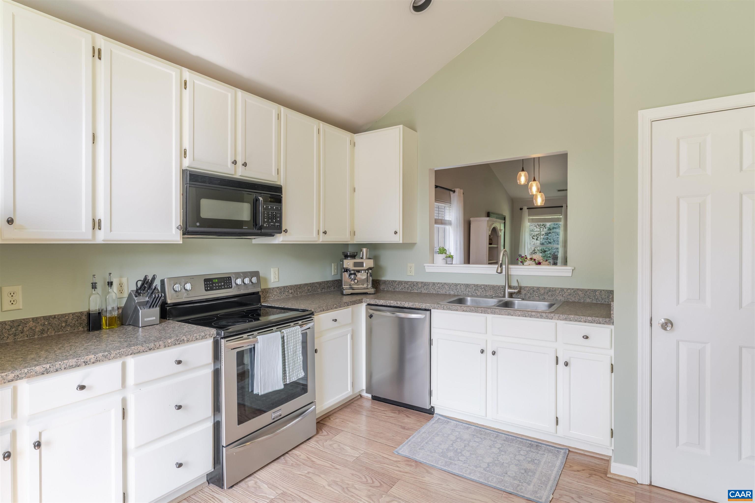 1470 WILLOW LAKE DR, CHARLOTTESVILLE, Virginia 22902, 3 Bedrooms Bedrooms, ,2 BathroomsBathrooms,Residential,1470 WILLOW LAKE DR,665940 MLS # 665940