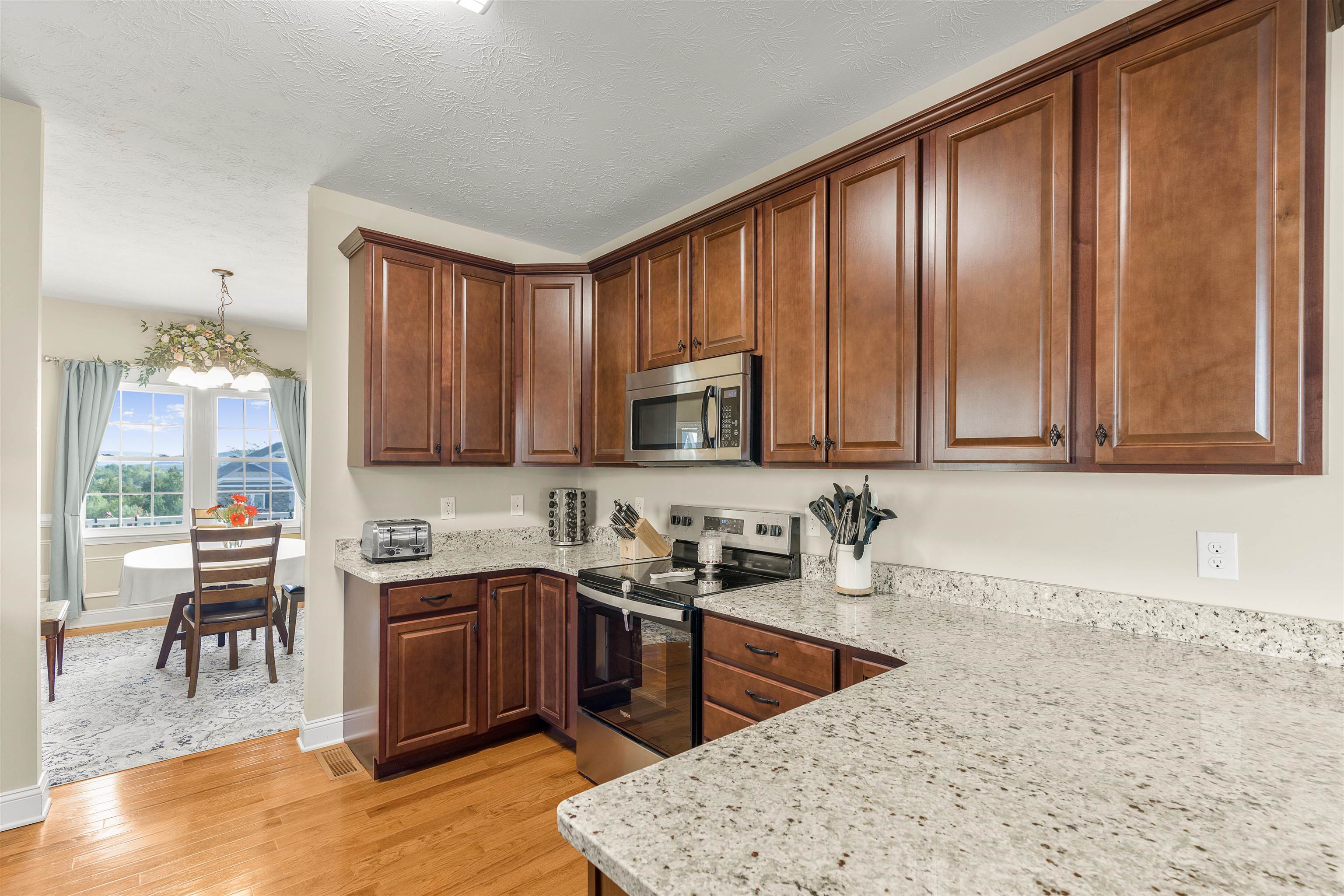 109 BEAUREGARD DR, STAUNTON, Virginia 24401, 3 Bedrooms Bedrooms, ,2 BathroomsBathrooms,Residential,109 BEAUREGARD DR,665946 MLS # 665946