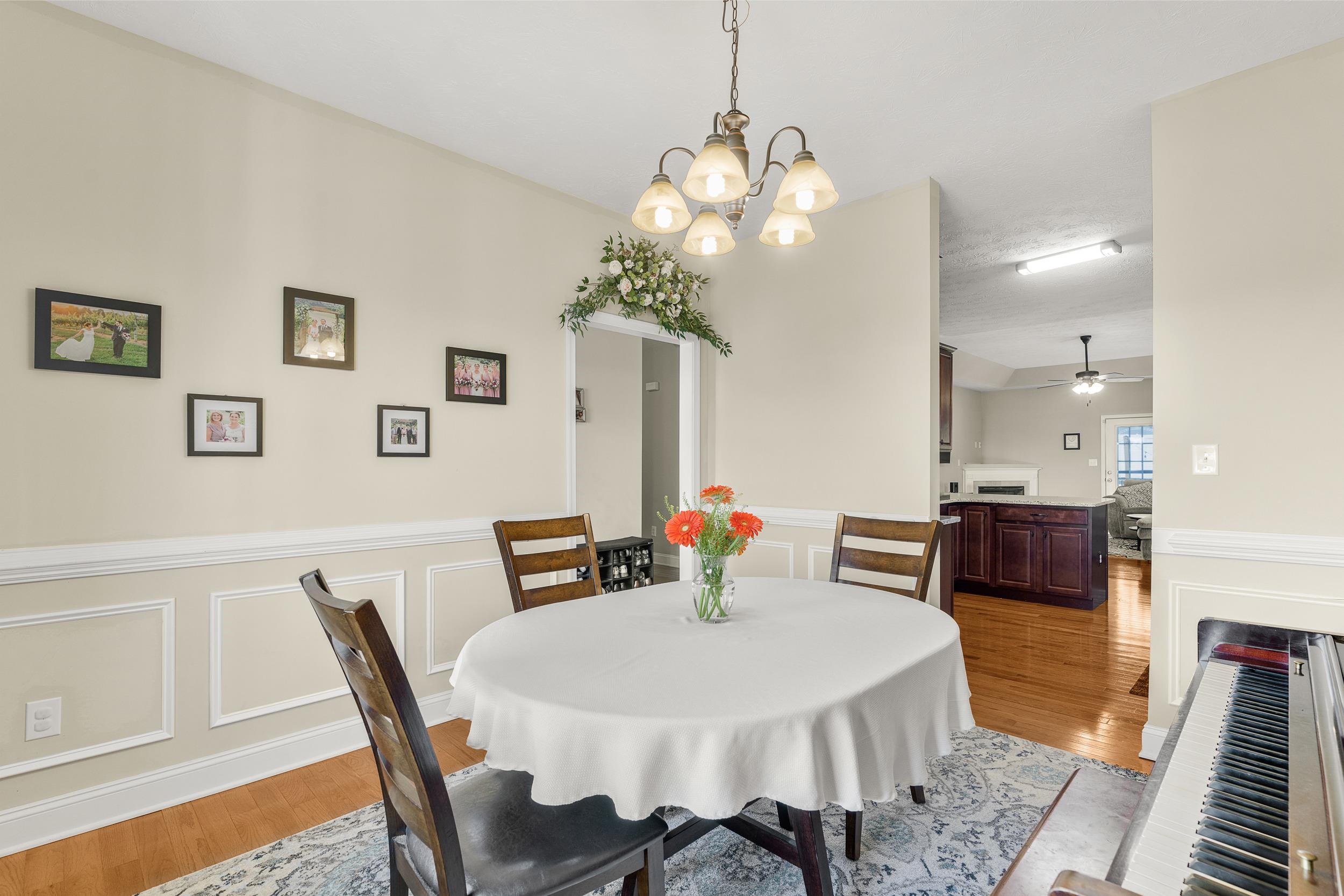 109 BEAUREGARD DR, STAUNTON, Virginia 24401, 3 Bedrooms Bedrooms, ,2 BathroomsBathrooms,Residential,109 BEAUREGARD DR,665946 MLS # 665946