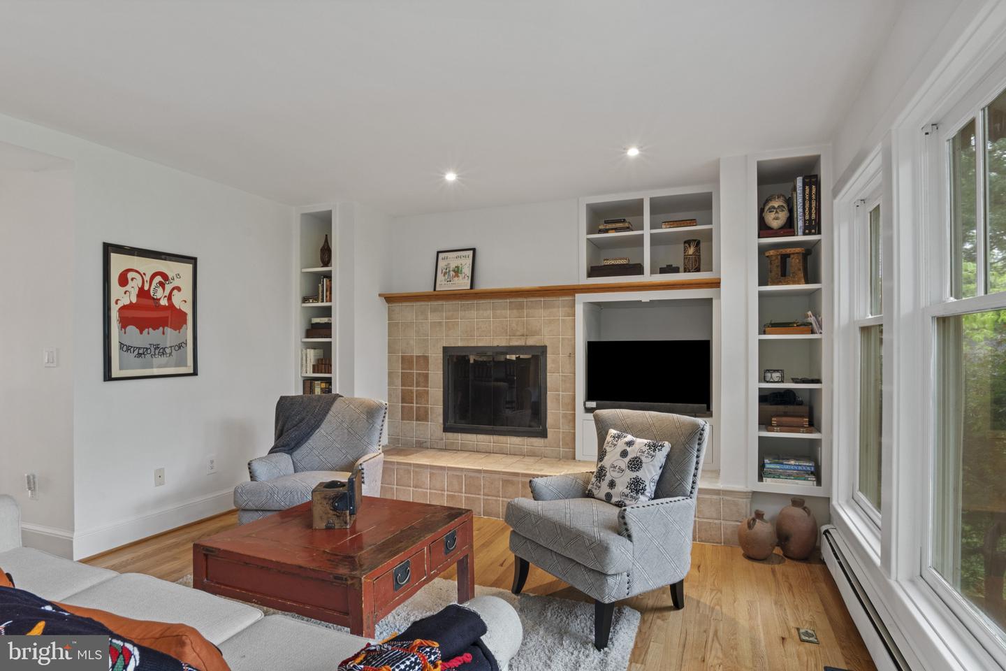 20 E BELLEFONTE AVE, ALEXANDRIA, Virginia 22301, 4 Bedrooms Bedrooms, ,2 BathroomsBathrooms,Residential,For sale,20 E BELLEFONTE AVE,VAAX2046564 MLS # VAAX2046564