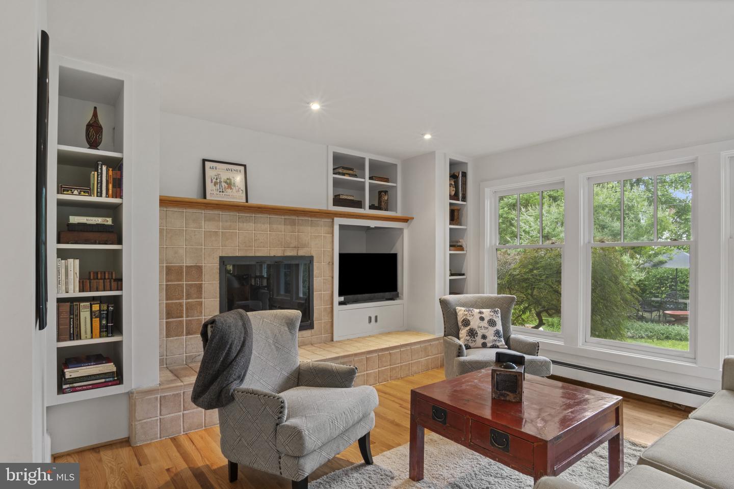 20 E BELLEFONTE AVE, ALEXANDRIA, Virginia 22301, 4 Bedrooms Bedrooms, ,2 BathroomsBathrooms,Residential,For sale,20 E BELLEFONTE AVE,VAAX2046564 MLS # VAAX2046564
