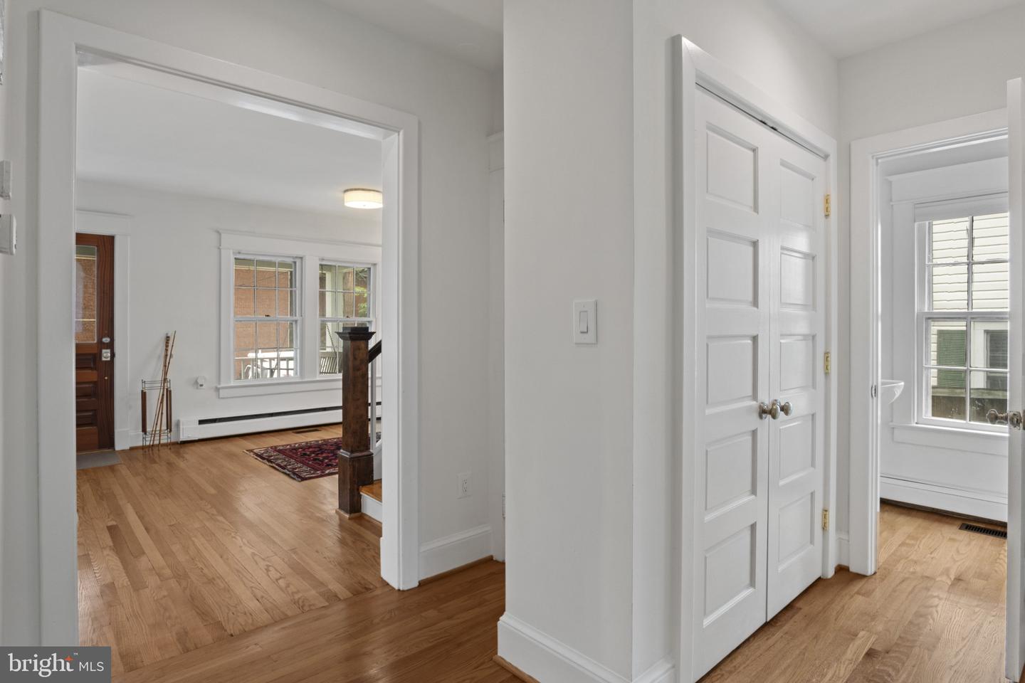 20 E BELLEFONTE AVE, ALEXANDRIA, Virginia 22301, 4 Bedrooms Bedrooms, ,2 BathroomsBathrooms,Residential,For sale,20 E BELLEFONTE AVE,VAAX2046564 MLS # VAAX2046564
