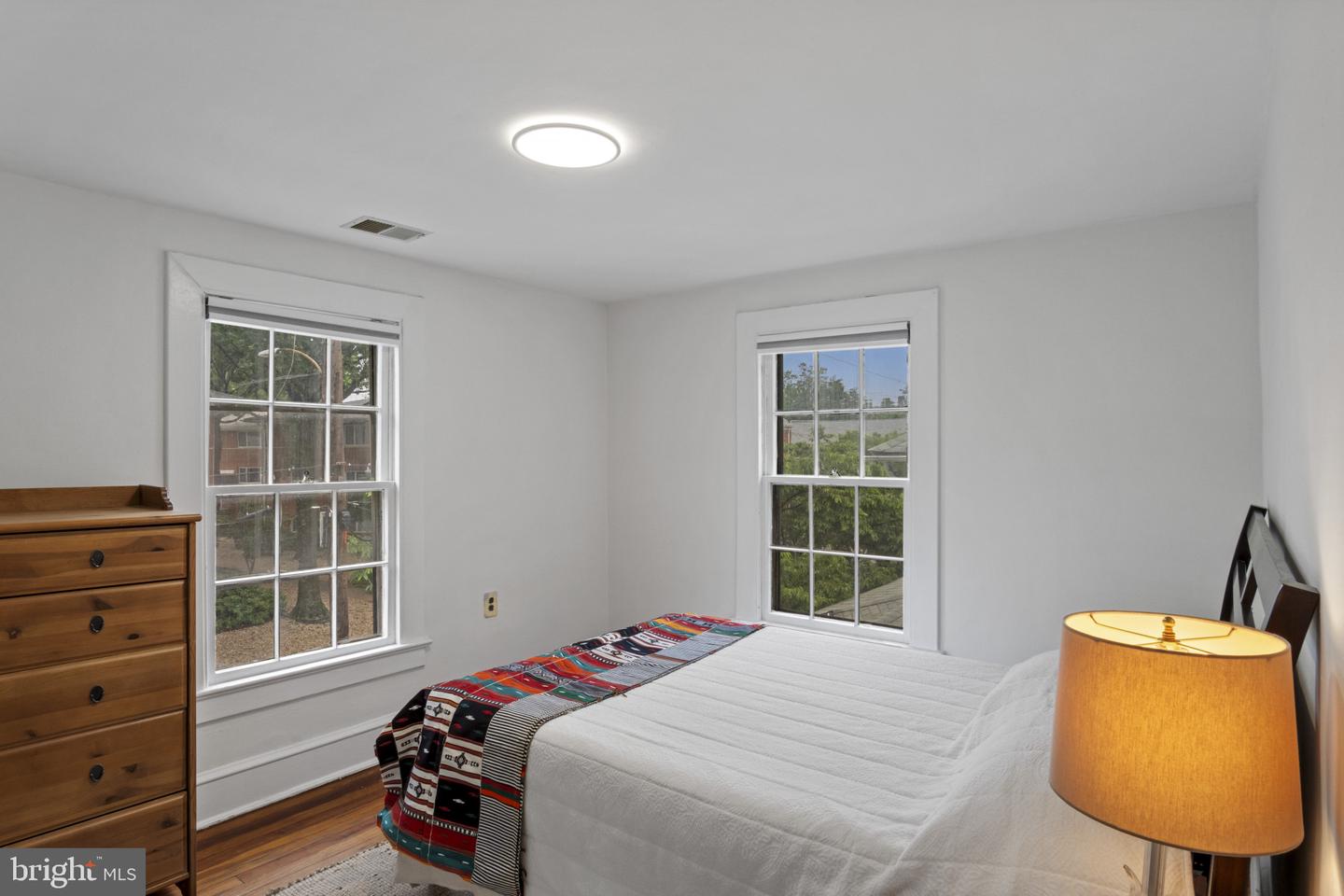 20 E BELLEFONTE AVE, ALEXANDRIA, Virginia 22301, 4 Bedrooms Bedrooms, ,2 BathroomsBathrooms,Residential,For sale,20 E BELLEFONTE AVE,VAAX2046564 MLS # VAAX2046564