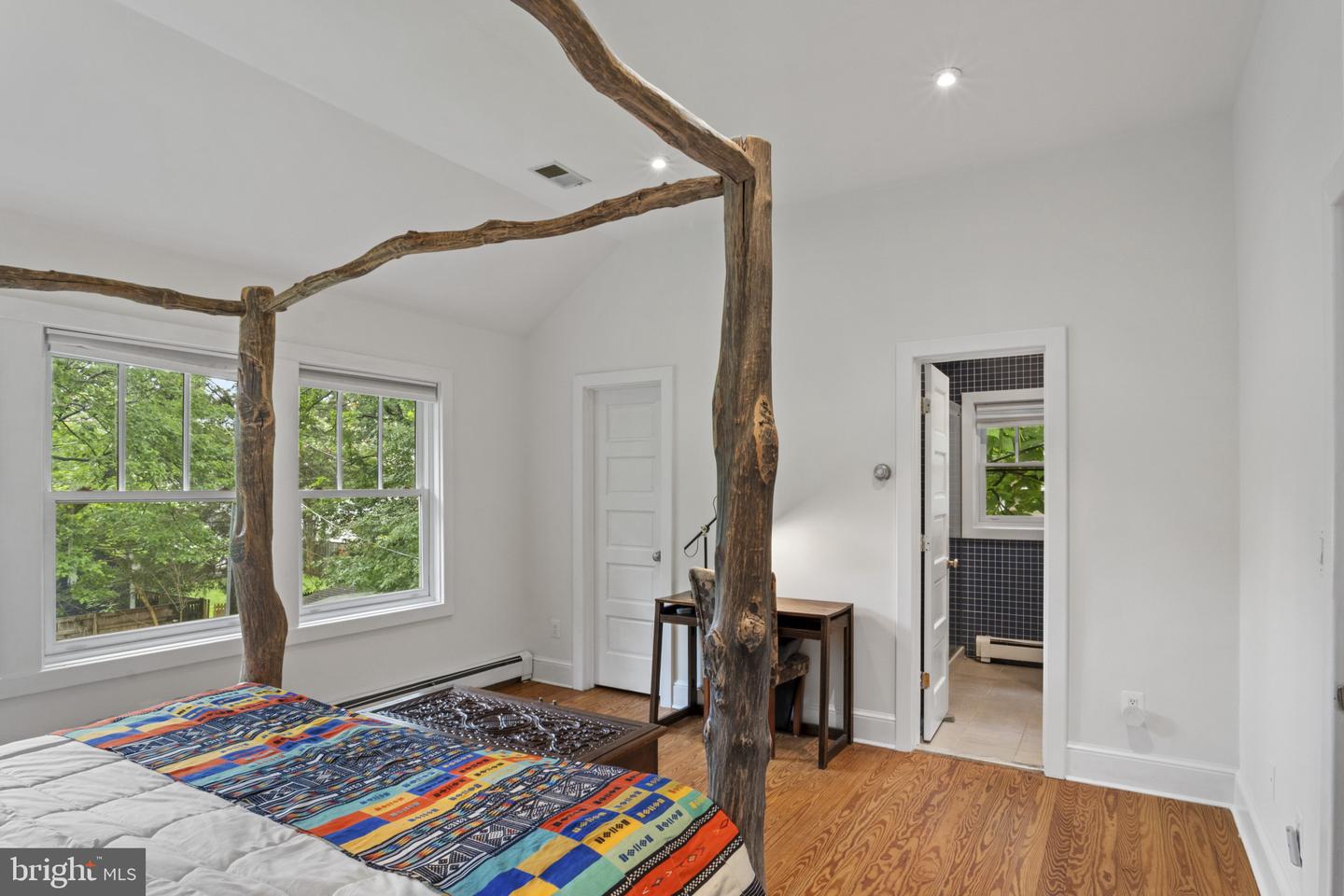 20 E BELLEFONTE AVE, ALEXANDRIA, Virginia 22301, 4 Bedrooms Bedrooms, ,2 BathroomsBathrooms,Residential,For sale,20 E BELLEFONTE AVE,VAAX2046564 MLS # VAAX2046564