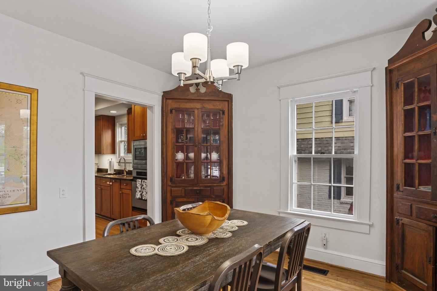 20 E BELLEFONTE AVE, ALEXANDRIA, Virginia 22301, 4 Bedrooms Bedrooms, ,2 BathroomsBathrooms,Residential,For sale,20 E BELLEFONTE AVE,VAAX2046564 MLS # VAAX2046564