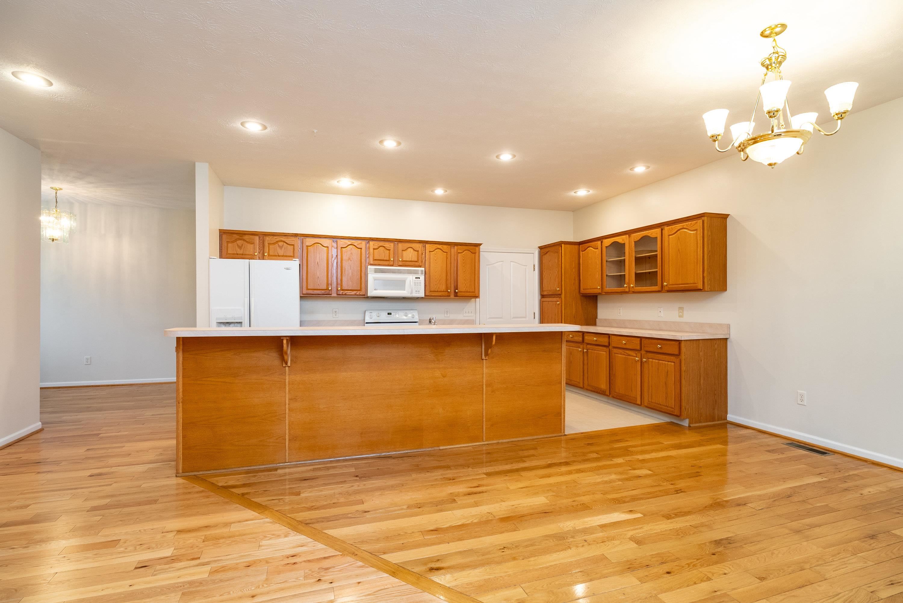 2100 LAKE TERRACE DR, HARRISONBURG, Virginia 22802, 3 Bedrooms Bedrooms, ,2 BathroomsBathrooms,Residential,2100 LAKE TERRACE DR,665947 MLS # 665947