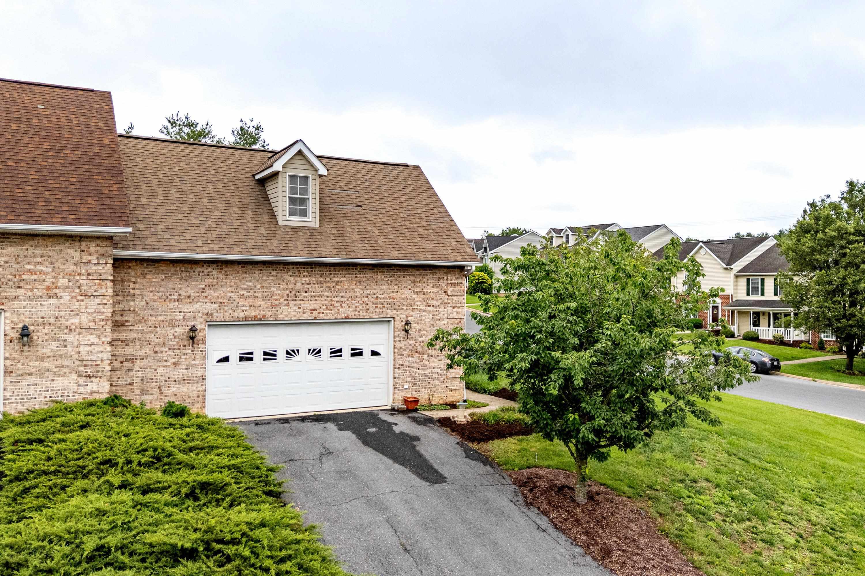 2100 LAKE TERRACE DR, HARRISONBURG, Virginia 22802, 3 Bedrooms Bedrooms, ,2 BathroomsBathrooms,Residential,2100 LAKE TERRACE DR,665947 MLS # 665947