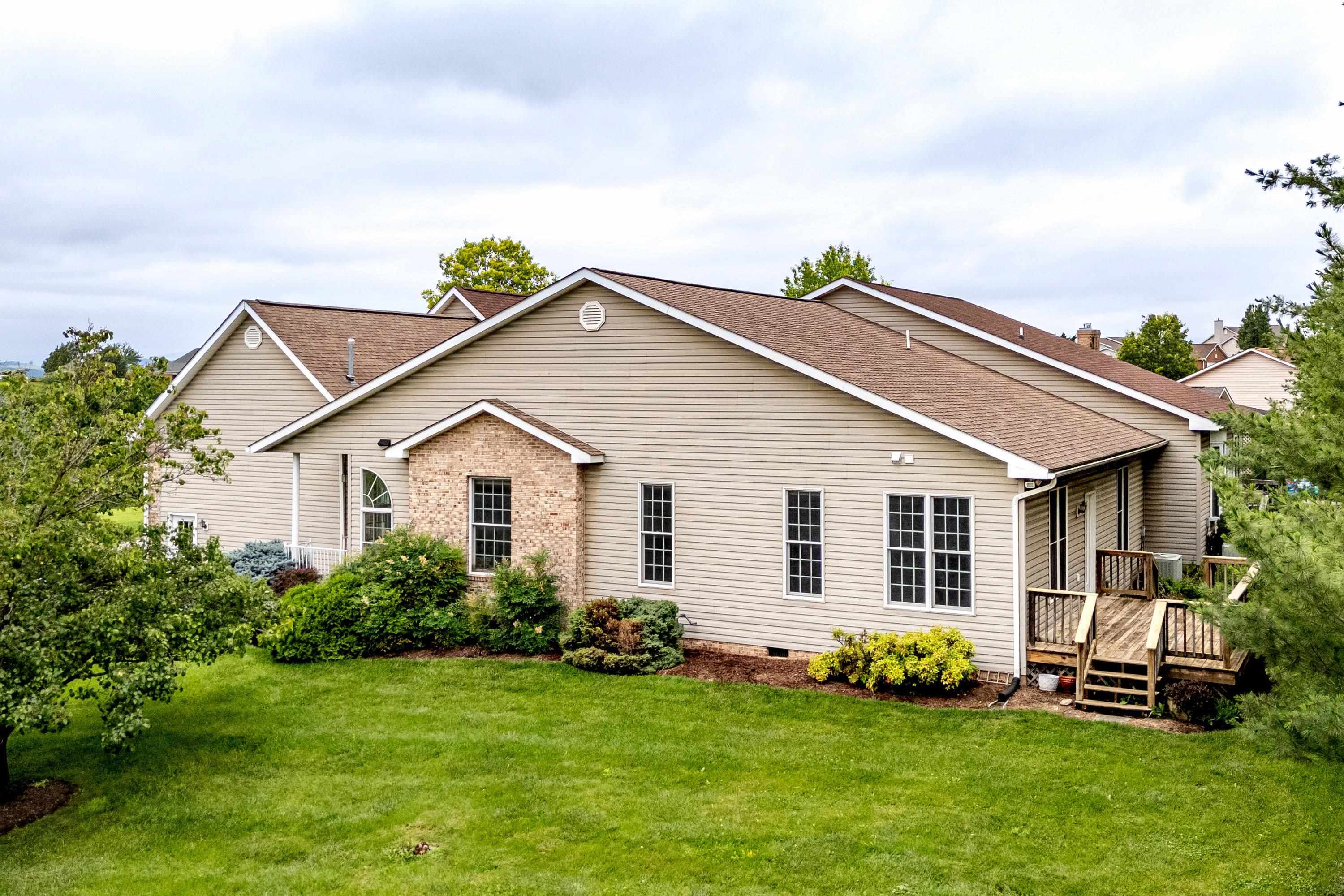 2100 LAKE TERRACE DR, HARRISONBURG, Virginia 22802, 3 Bedrooms Bedrooms, ,2 BathroomsBathrooms,Residential,2100 LAKE TERRACE DR,665947 MLS # 665947
