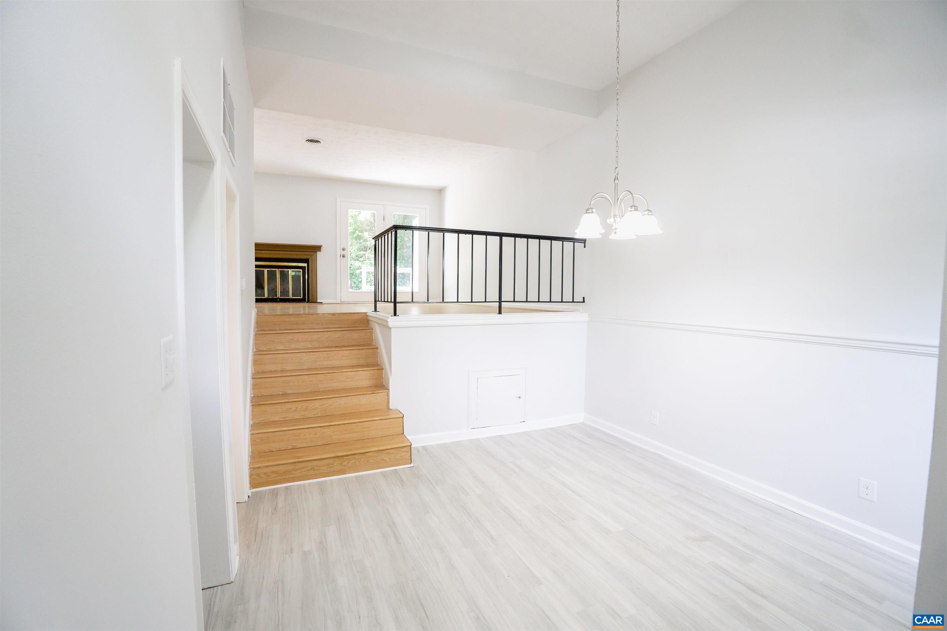 158 SCARBOROUGH PL, CHARLOTTESVILLE, Virginia 22903, 3 Bedrooms Bedrooms, ,2 BathroomsBathrooms,Residential,158 SCARBOROUGH PL,665949 MLS # 665949