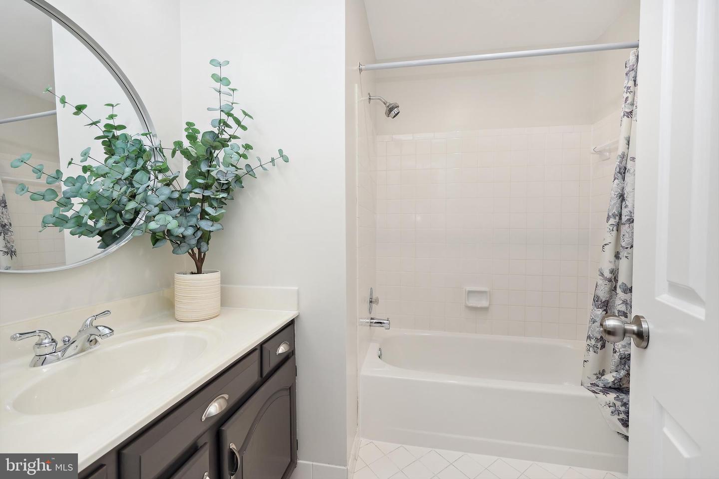 5813 IRON WILLOW CT, ALEXANDRIA, Virginia 22310, 3 Bedrooms Bedrooms, ,2 BathroomsBathrooms,Residential,For sale,5813 IRON WILLOW CT,VAFX2247860 MLS # VAFX2247860