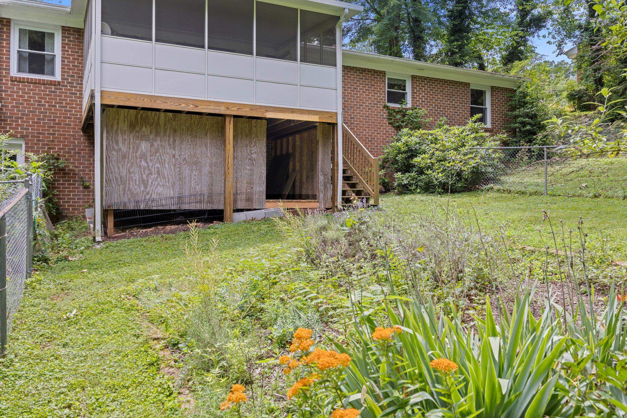 1233 PINEHURST RD, STAUNTON, Virginia 24401, 4 Bedrooms Bedrooms, ,3 BathroomsBathrooms,Residential,1233 PINEHURST RD,665957 MLS # 665957