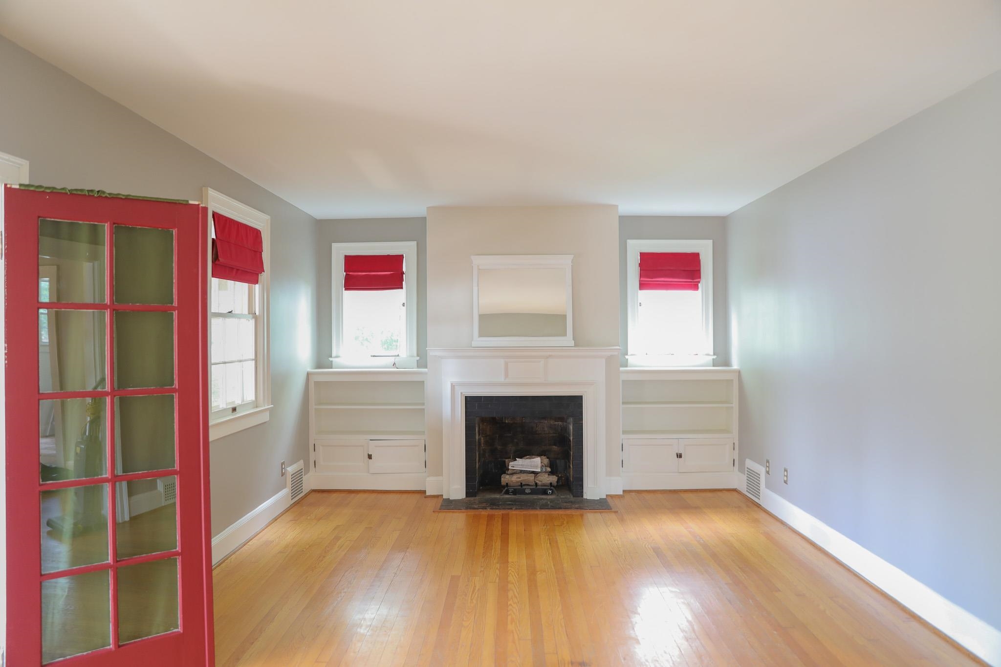 844 LYNDHURST RD, WAYNESBORO, Virginia 22980, 4 Bedrooms Bedrooms, ,1 BathroomBathrooms,Residential,844 LYNDHURST RD,665958 MLS # 665958