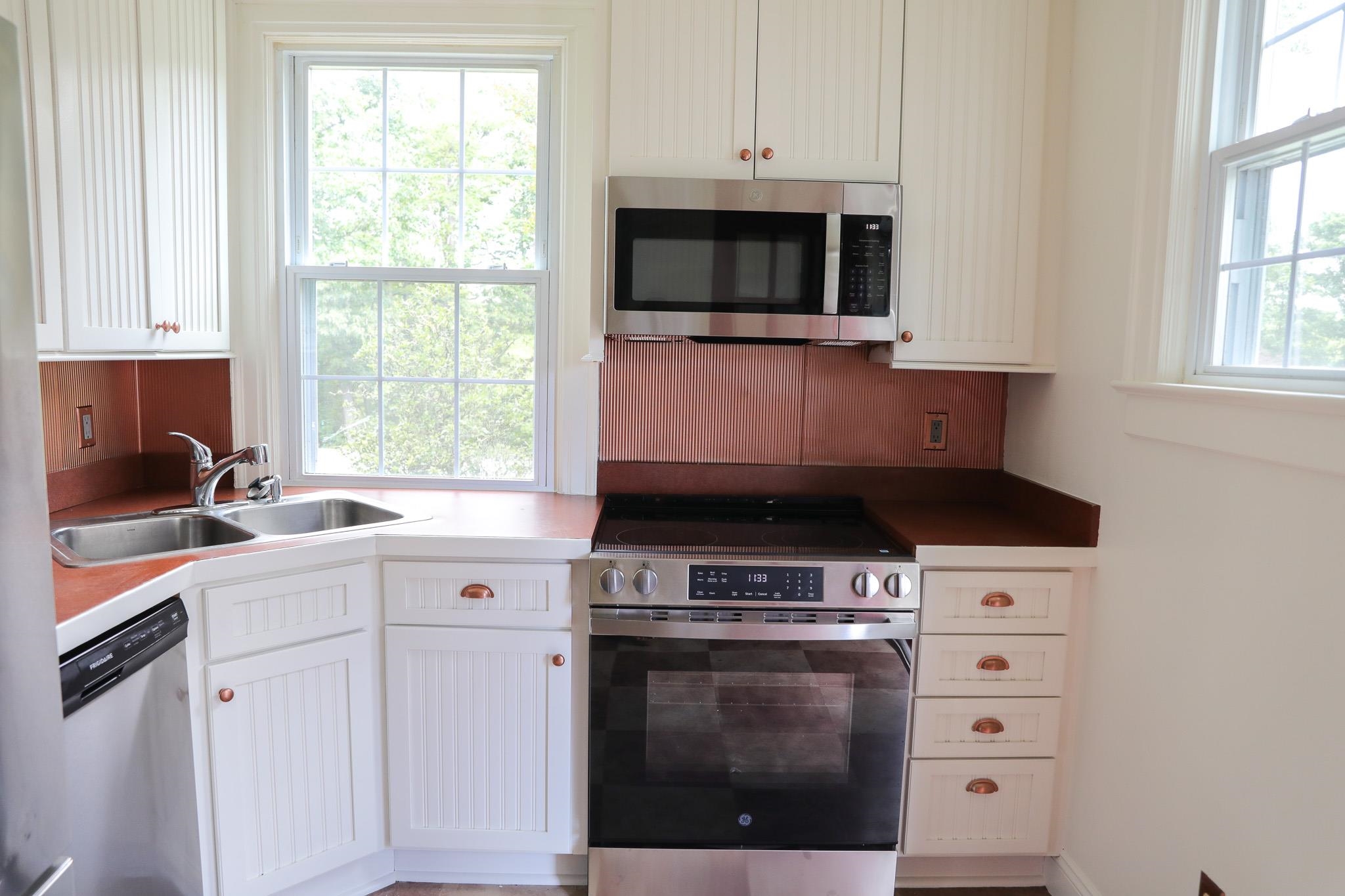 844 LYNDHURST RD, WAYNESBORO, Virginia 22980, 4 Bedrooms Bedrooms, ,1 BathroomBathrooms,Residential,844 LYNDHURST RD,665958 MLS # 665958