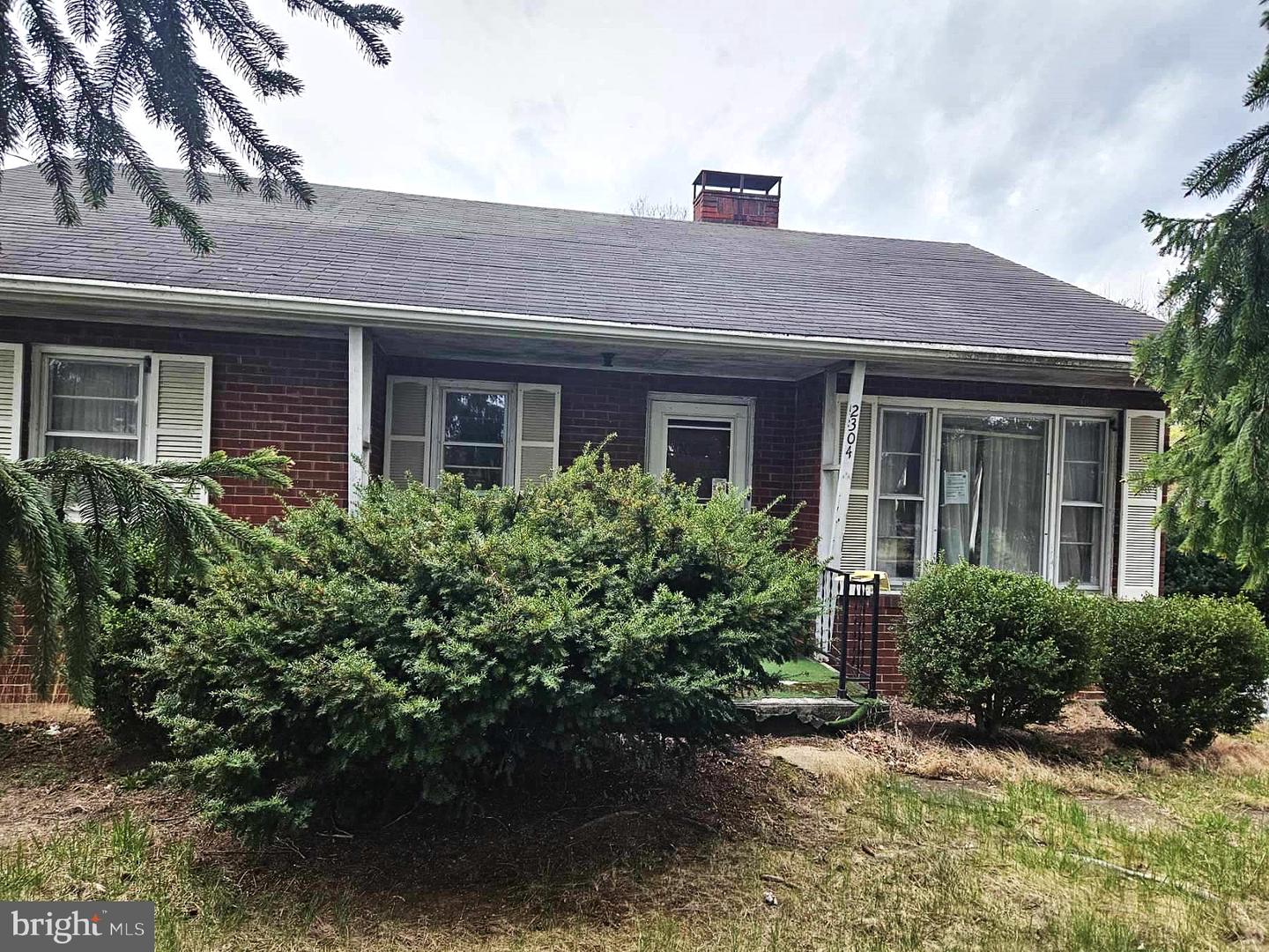 2304 FRONT ROYAL PIKE, WINCHESTER, Virginia 22602, 3 Bedrooms Bedrooms, ,1 BathroomBathrooms,Residential,For sale,2304 FRONT ROYAL PIKE,VAFV2034994 MLS # VAFV2034994