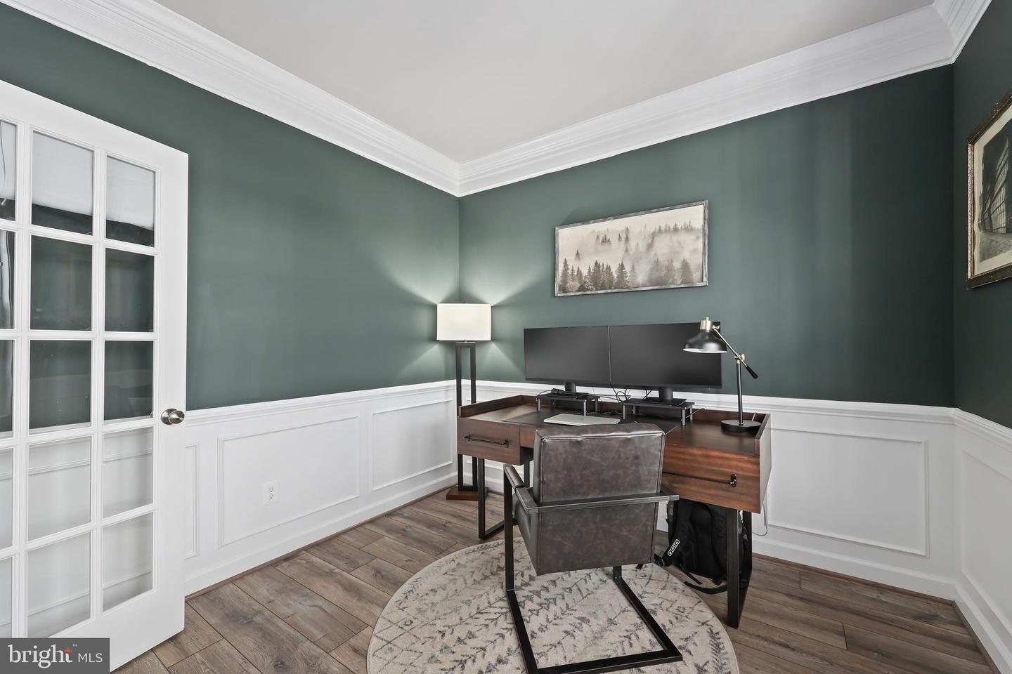 18140 RIDGEWOOD PL, ROUND HILL, Virginia 20141, 5 Bedrooms Bedrooms, 9 Rooms Rooms,4 BathroomsBathrooms,Residential,For sale,18140 RIDGEWOOD PL,VALO2099964 MLS # VALO2099964