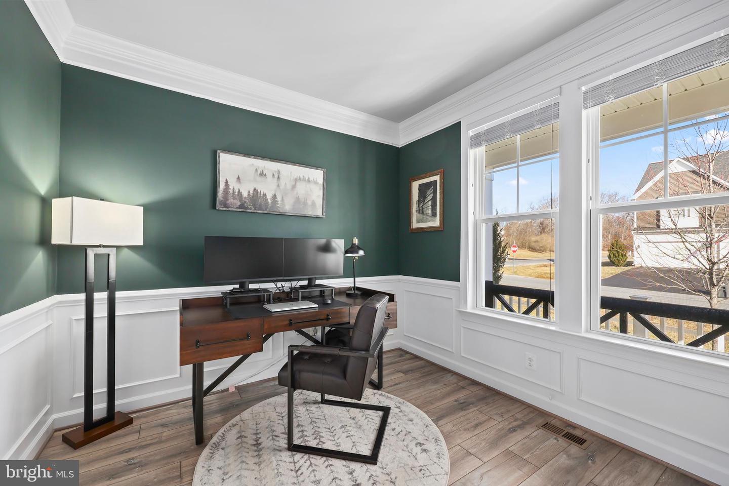 18140 RIDGEWOOD PL, ROUND HILL, Virginia 20141, 5 Bedrooms Bedrooms, 9 Rooms Rooms,4 BathroomsBathrooms,Residential,For sale,18140 RIDGEWOOD PL,VALO2099964 MLS # VALO2099964