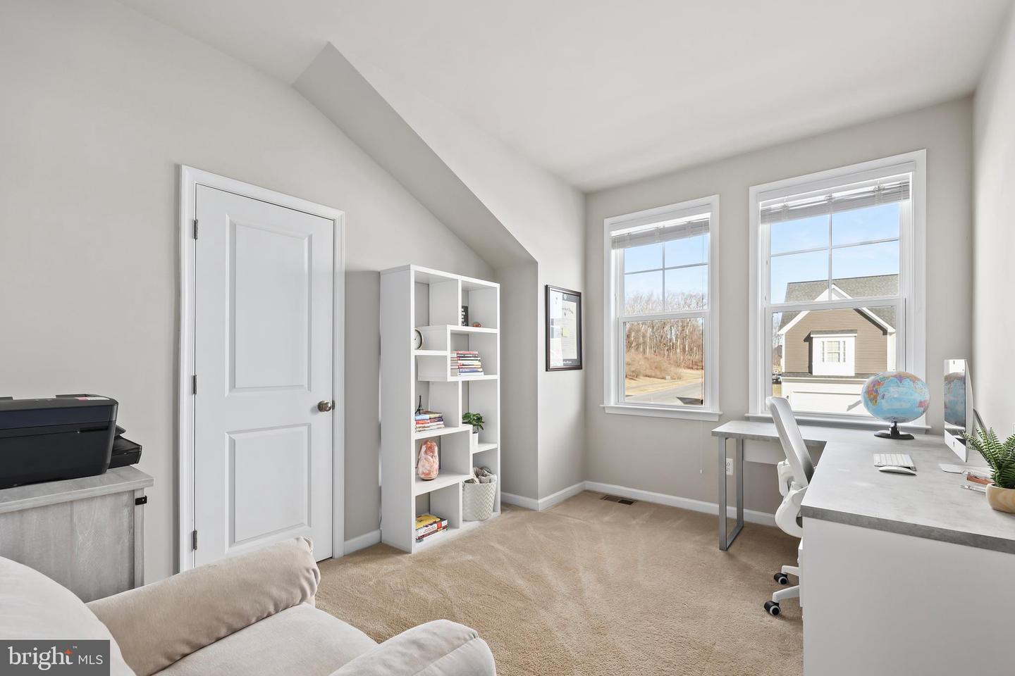 18140 RIDGEWOOD PL, ROUND HILL, Virginia 20141, 5 Bedrooms Bedrooms, 9 Rooms Rooms,4 BathroomsBathrooms,Residential,For sale,18140 RIDGEWOOD PL,VALO2099964 MLS # VALO2099964
