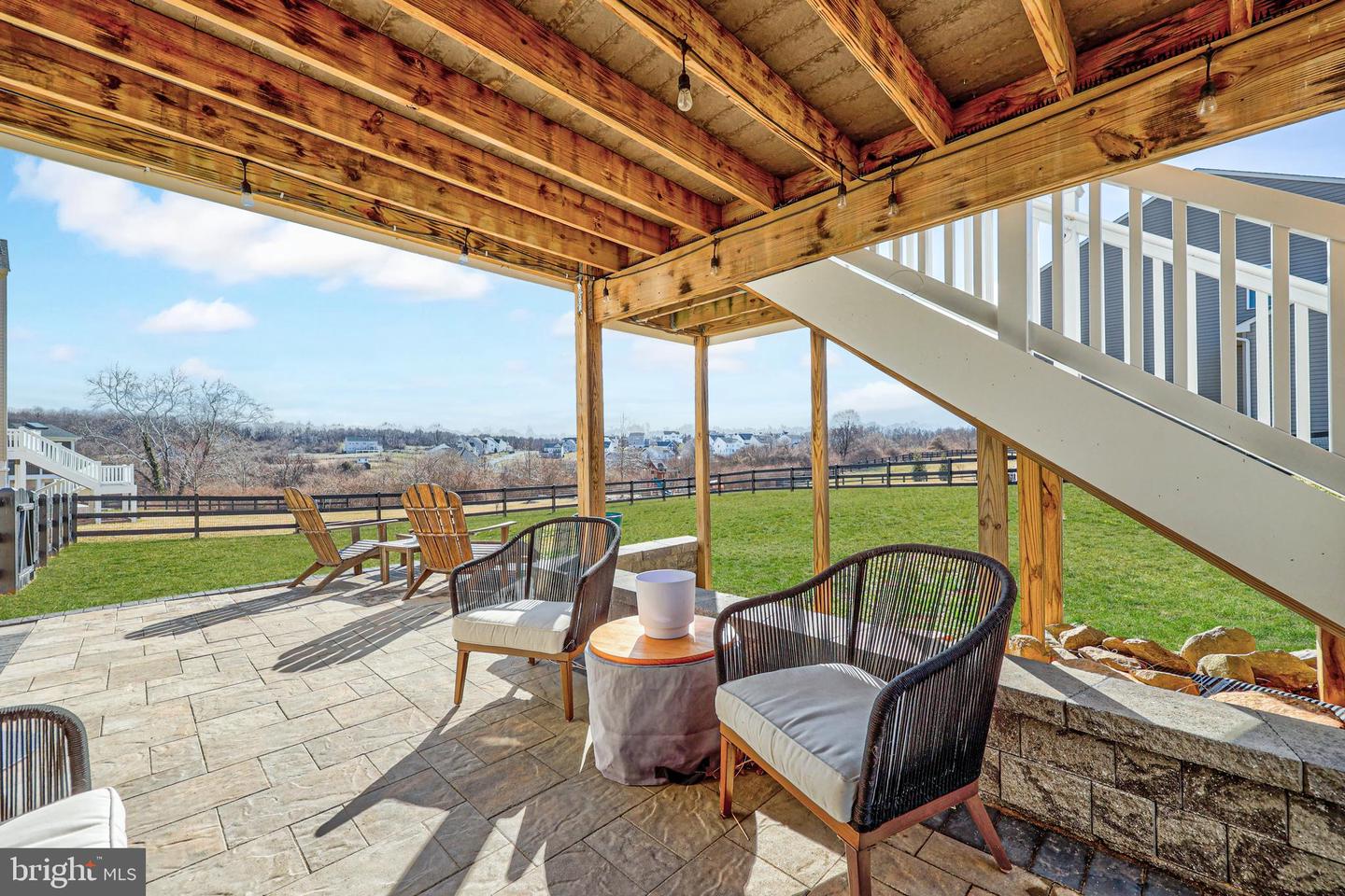 18140 RIDGEWOOD PL, ROUND HILL, Virginia 20141, 5 Bedrooms Bedrooms, 9 Rooms Rooms,4 BathroomsBathrooms,Residential,For sale,18140 RIDGEWOOD PL,VALO2099964 MLS # VALO2099964