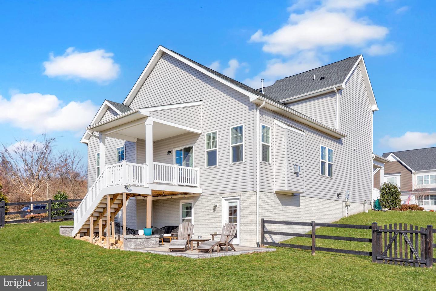18140 RIDGEWOOD PL, ROUND HILL, Virginia 20141, 5 Bedrooms Bedrooms, 9 Rooms Rooms,4 BathroomsBathrooms,Residential,For sale,18140 RIDGEWOOD PL,VALO2099964 MLS # VALO2099964