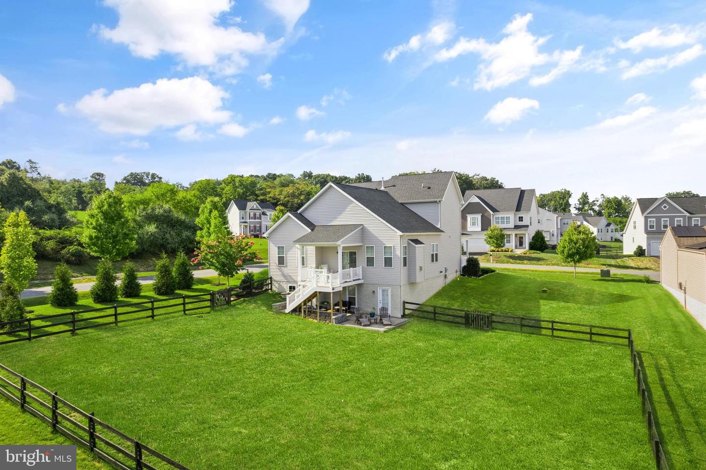 18140 RIDGEWOOD PL, ROUND HILL, Virginia 20141, 5 Bedrooms Bedrooms, 9 Rooms Rooms,4 BathroomsBathrooms,Residential,For sale,18140 RIDGEWOOD PL,VALO2099964 MLS # VALO2099964