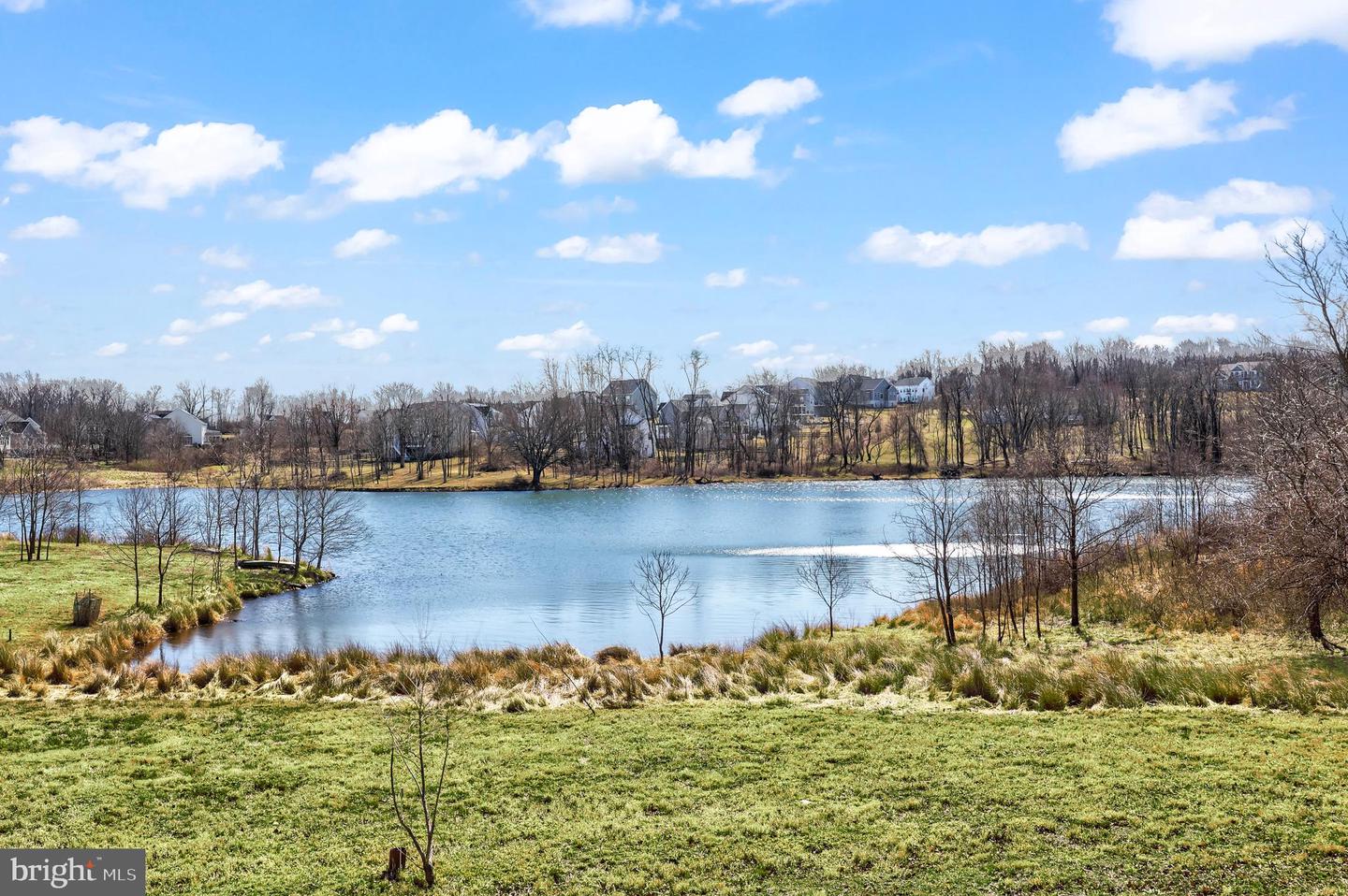18140 RIDGEWOOD PL, ROUND HILL, Virginia 20141, 5 Bedrooms Bedrooms, 9 Rooms Rooms,4 BathroomsBathrooms,Residential,For sale,18140 RIDGEWOOD PL,VALO2099964 MLS # VALO2099964