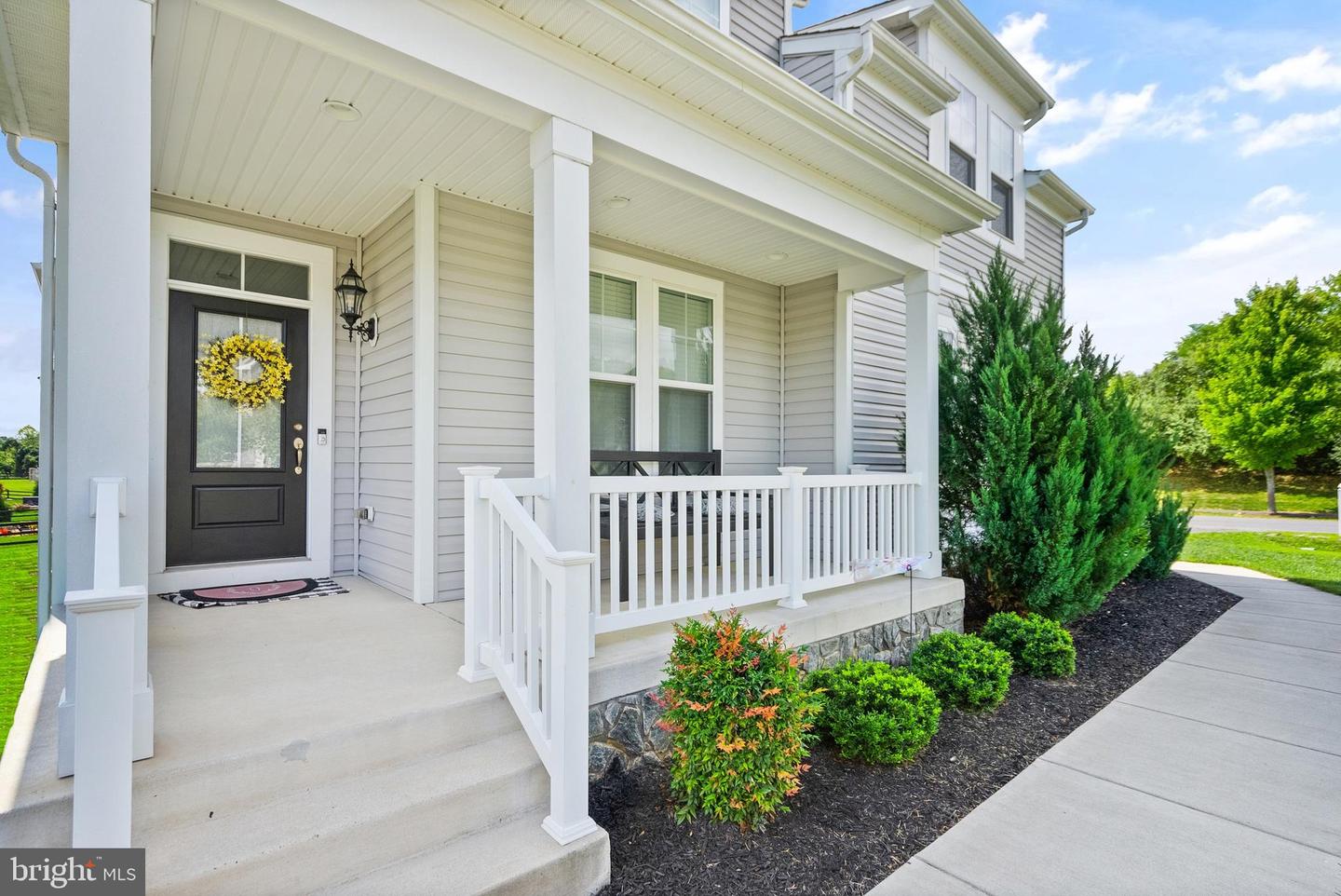 18140 RIDGEWOOD PL, ROUND HILL, Virginia 20141, 5 Bedrooms Bedrooms, 9 Rooms Rooms,4 BathroomsBathrooms,Residential,For sale,18140 RIDGEWOOD PL,VALO2099964 MLS # VALO2099964