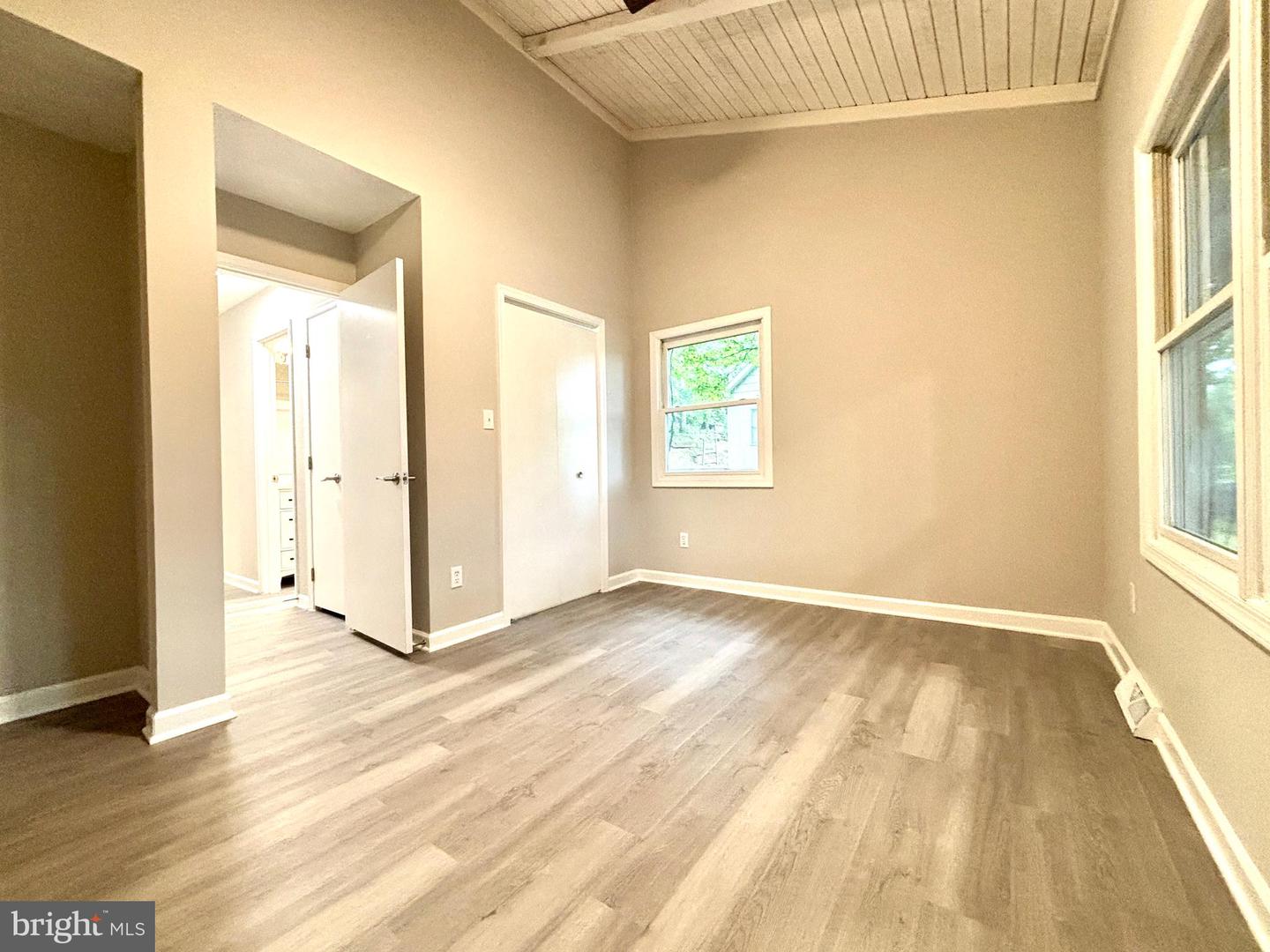 1078 LAKEVIEW DR, CROSS JUNCTION, Virginia 22625, 4 Bedrooms Bedrooms, ,2 BathroomsBathrooms,Residential,For sale,1078 LAKEVIEW DR,VAFV2034996 MLS # VAFV2034996
