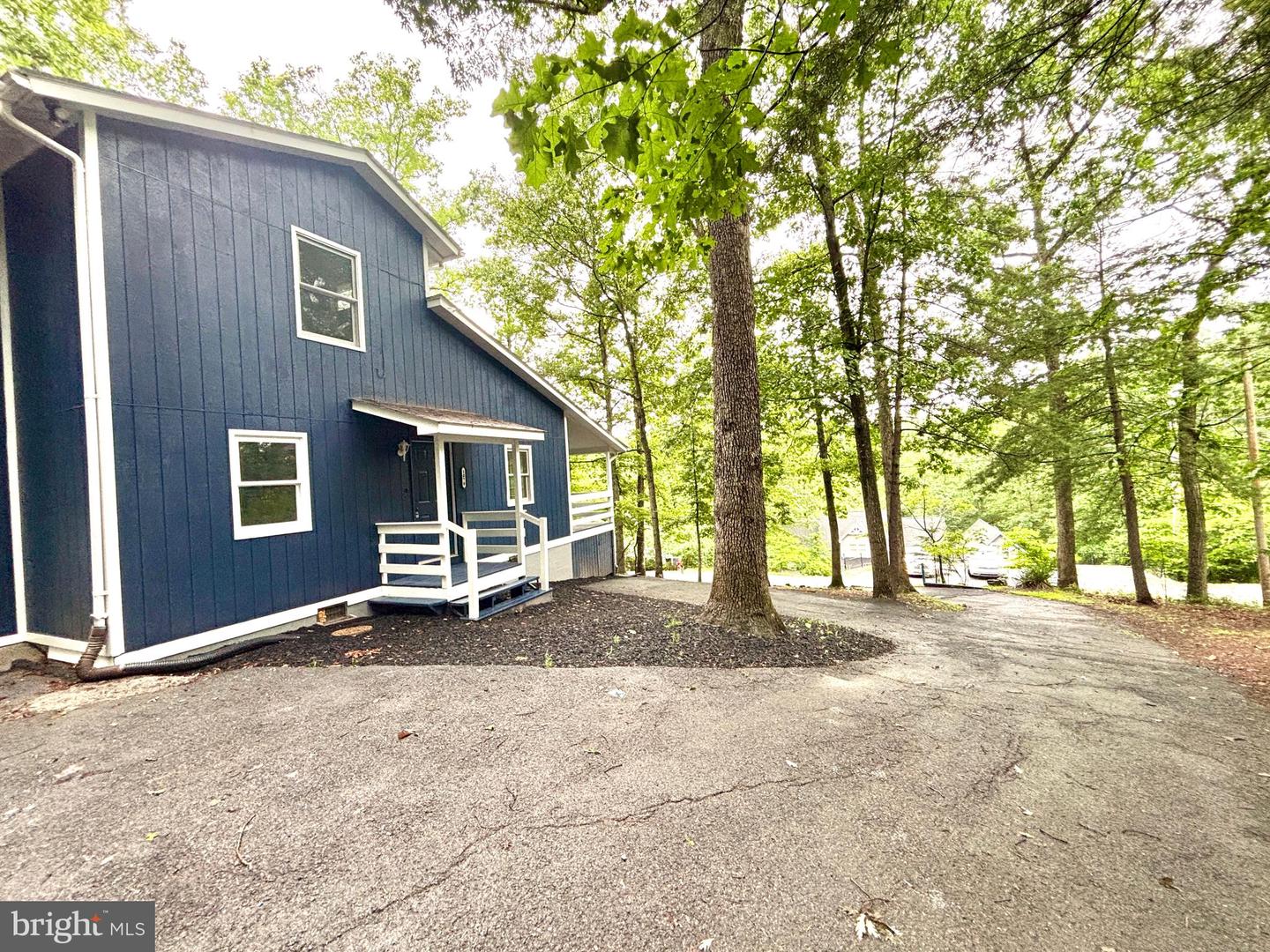 1078 LAKEVIEW DR, CROSS JUNCTION, Virginia 22625, 4 Bedrooms Bedrooms, ,2 BathroomsBathrooms,Residential,For sale,1078 LAKEVIEW DR,VAFV2034996 MLS # VAFV2034996