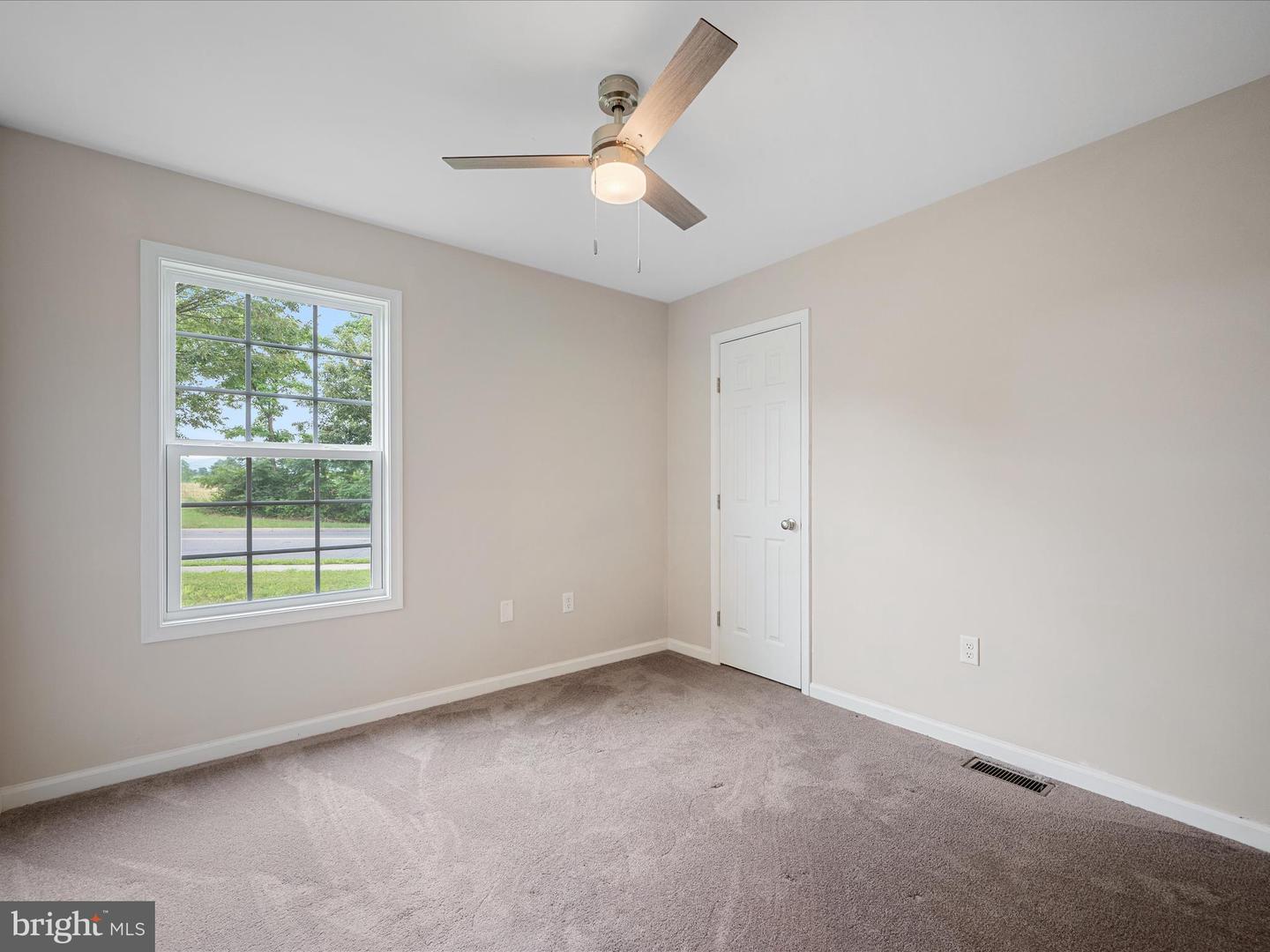 564 GREAT OAK CT, WOODSTOCK, Virginia 22664, 3 Bedrooms Bedrooms, ,2 BathroomsBathrooms,Residential,For sale,564 GREAT OAK CT,VASH2011752 MLS # VASH2011752