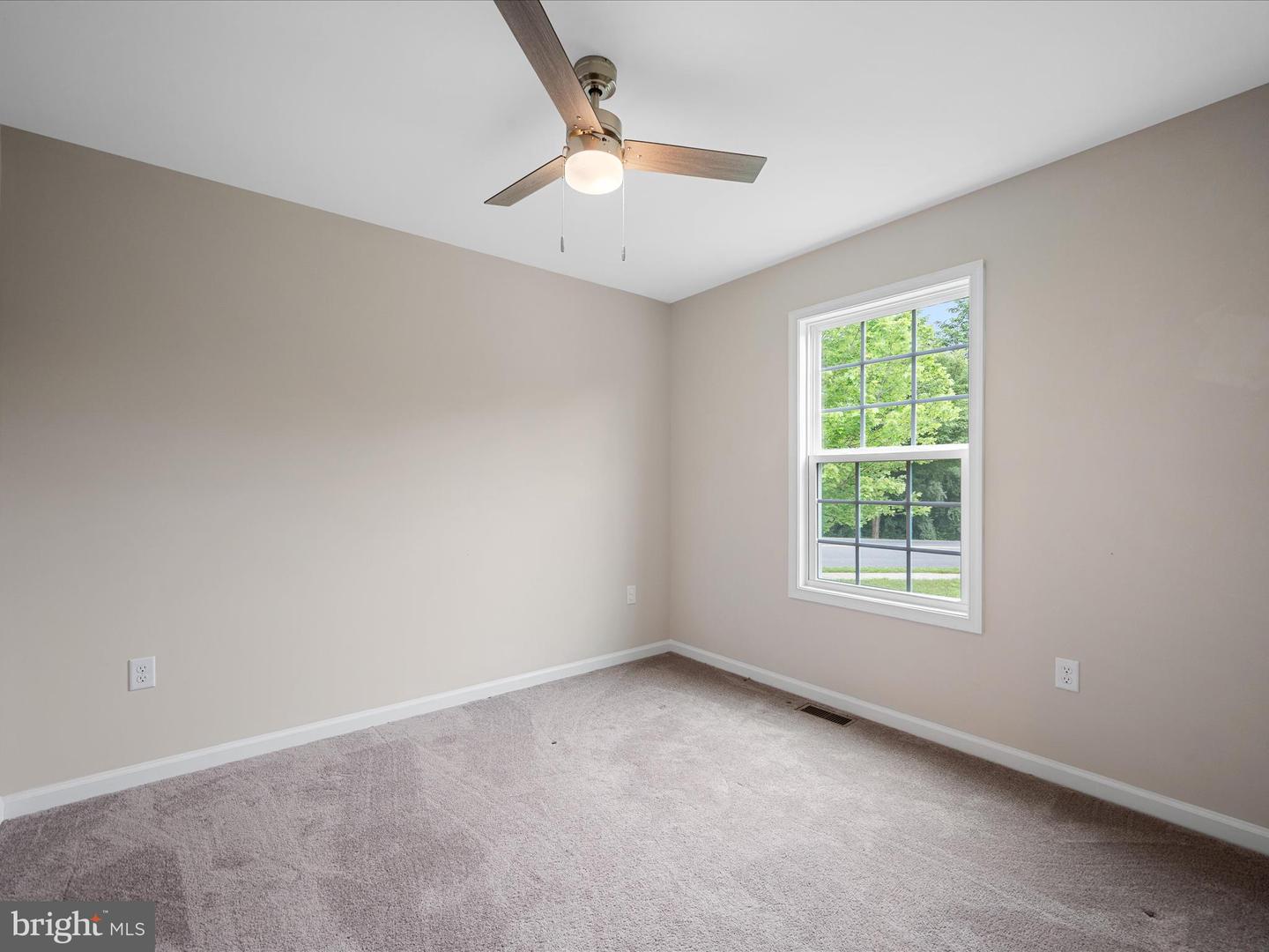 564 GREAT OAK CT, WOODSTOCK, Virginia 22664, 3 Bedrooms Bedrooms, ,2 BathroomsBathrooms,Residential,For sale,564 GREAT OAK CT,VASH2011752 MLS # VASH2011752