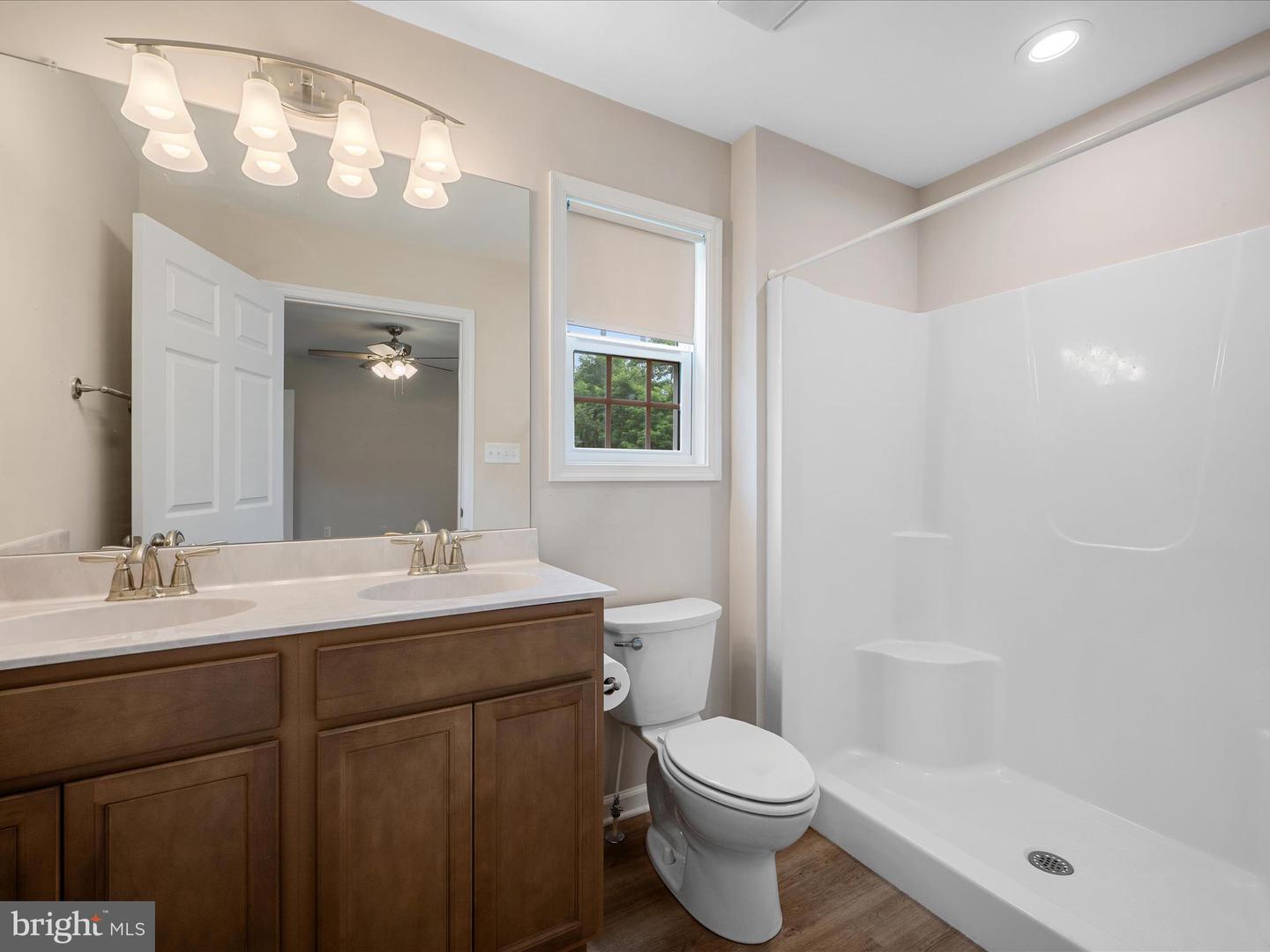 564 GREAT OAK CT, WOODSTOCK, Virginia 22664, 3 Bedrooms Bedrooms, ,2 BathroomsBathrooms,Residential,For sale,564 GREAT OAK CT,VASH2011752 MLS # VASH2011752