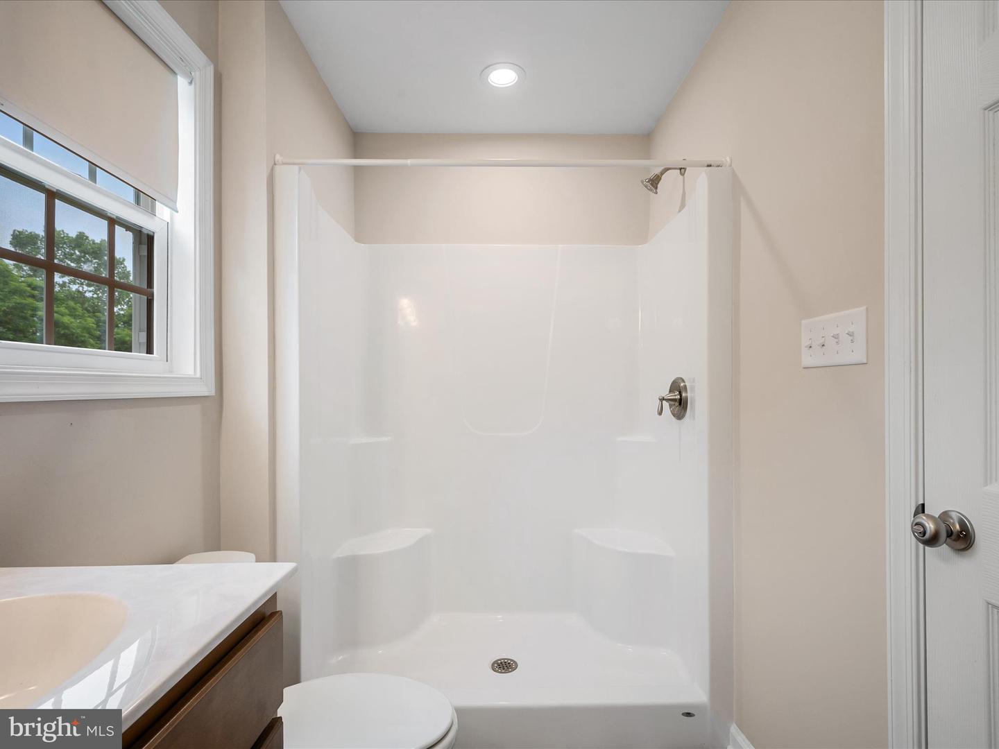 564 GREAT OAK CT, WOODSTOCK, Virginia 22664, 3 Bedrooms Bedrooms, ,2 BathroomsBathrooms,Residential,For sale,564 GREAT OAK CT,VASH2011752 MLS # VASH2011752
