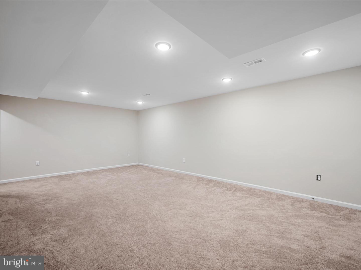 564 GREAT OAK CT, WOODSTOCK, Virginia 22664, 3 Bedrooms Bedrooms, ,2 BathroomsBathrooms,Residential,For sale,564 GREAT OAK CT,VASH2011752 MLS # VASH2011752