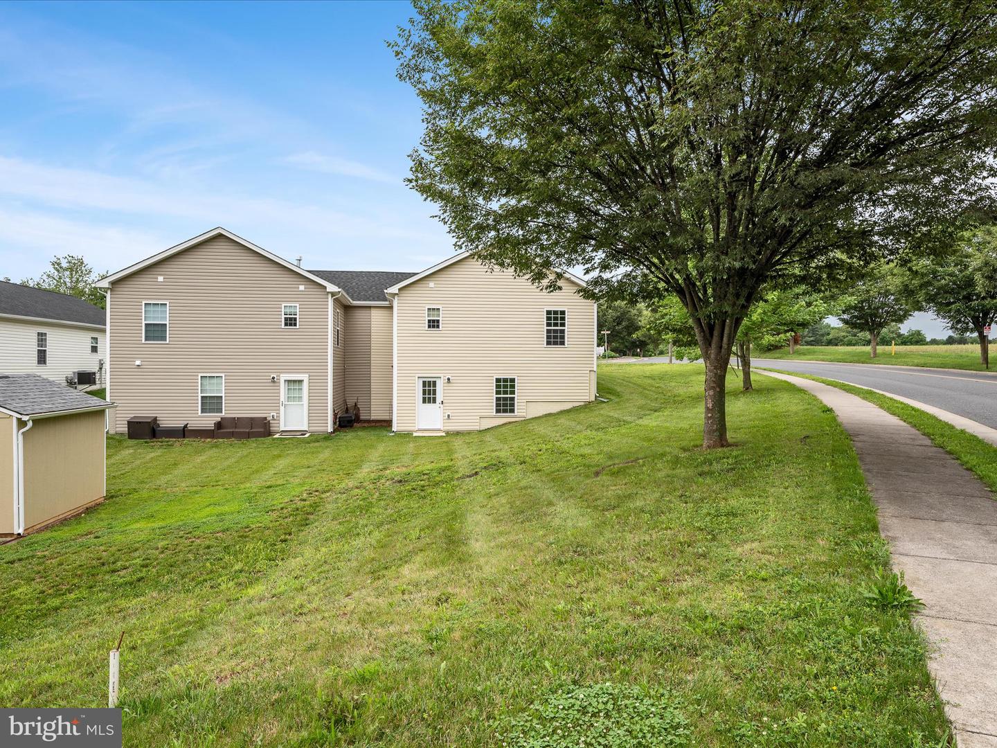 564 GREAT OAK CT, WOODSTOCK, Virginia 22664, 3 Bedrooms Bedrooms, ,2 BathroomsBathrooms,Residential,For sale,564 GREAT OAK CT,VASH2011752 MLS # VASH2011752