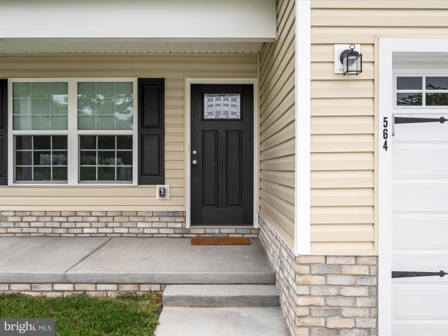 564 GREAT OAK CT, WOODSTOCK, Virginia 22664, 3 Bedrooms Bedrooms, ,2 BathroomsBathrooms,Residential,For sale,564 GREAT OAK CT,VASH2011752 MLS # VASH2011752