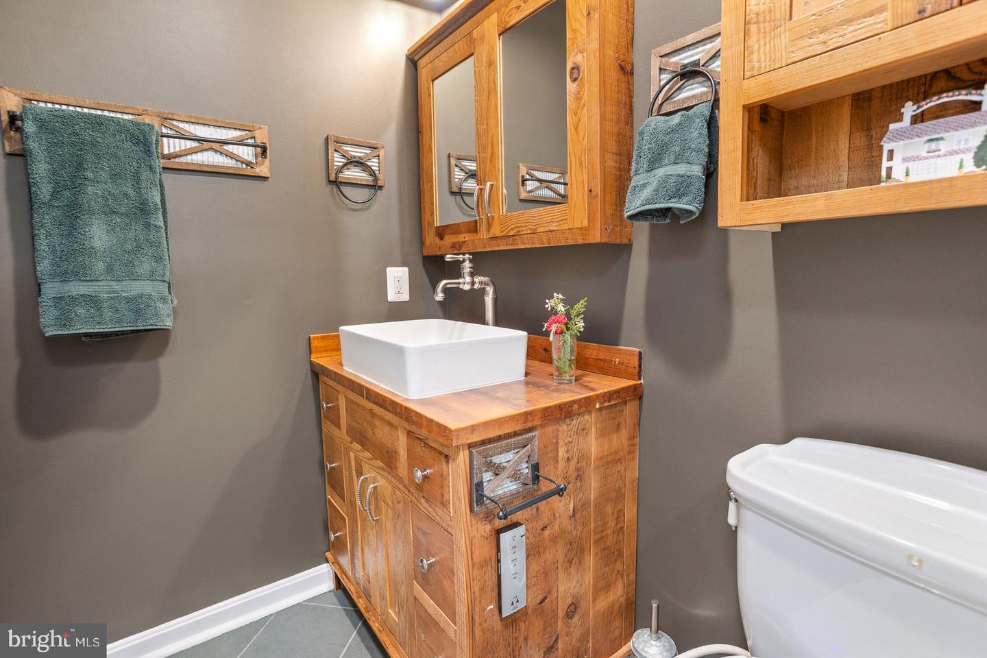 432 LAUREL MILLS RD, CASTLETON, Virginia 22716, 4 Bedrooms Bedrooms, ,3 BathroomsBathrooms,Residential,For sale,432 LAUREL MILLS RD,VARP2002144 MLS # VARP2002144