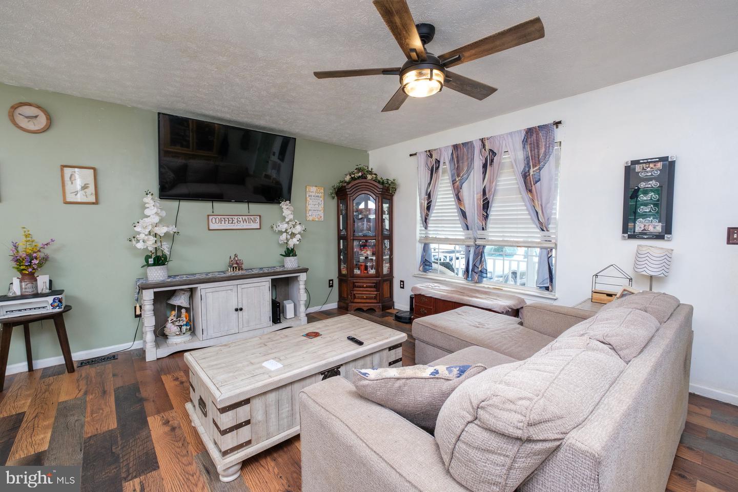 64 NORTHWOOD DR, WAYNESBORO, Virginia 22980, 3 Bedrooms Bedrooms, ,2 BathroomsBathrooms,Residential,For sale,64 NORTHWOOD DR,VAAG2002620 MLS # VAAG2002620