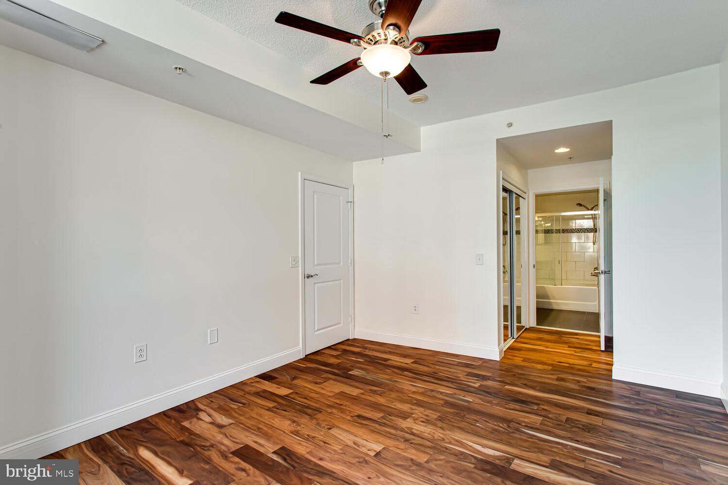 3650 S GLEBE RD #239, ARLINGTON, Virginia 22202, 2 Bedrooms Bedrooms, ,2 BathroomsBathrooms,Residential,For sale,3650 S GLEBE RD #239,VAAR2059548 MLS # VAAR2059548