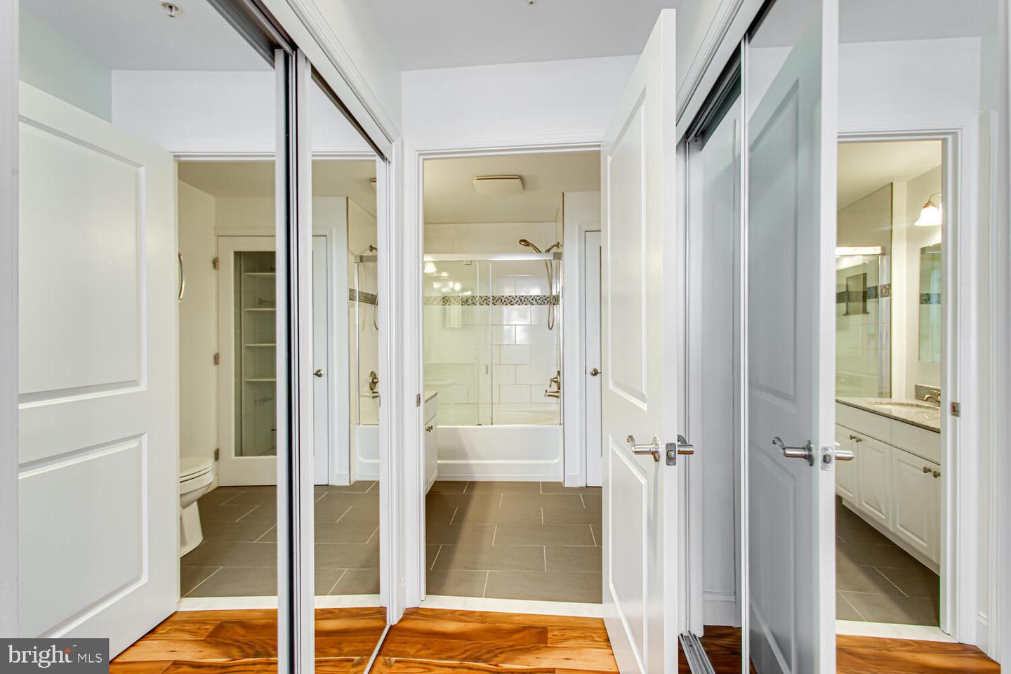 3650 S GLEBE RD #239, ARLINGTON, Virginia 22202, 2 Bedrooms Bedrooms, ,2 BathroomsBathrooms,Residential,For sale,3650 S GLEBE RD #239,VAAR2059548 MLS # VAAR2059548