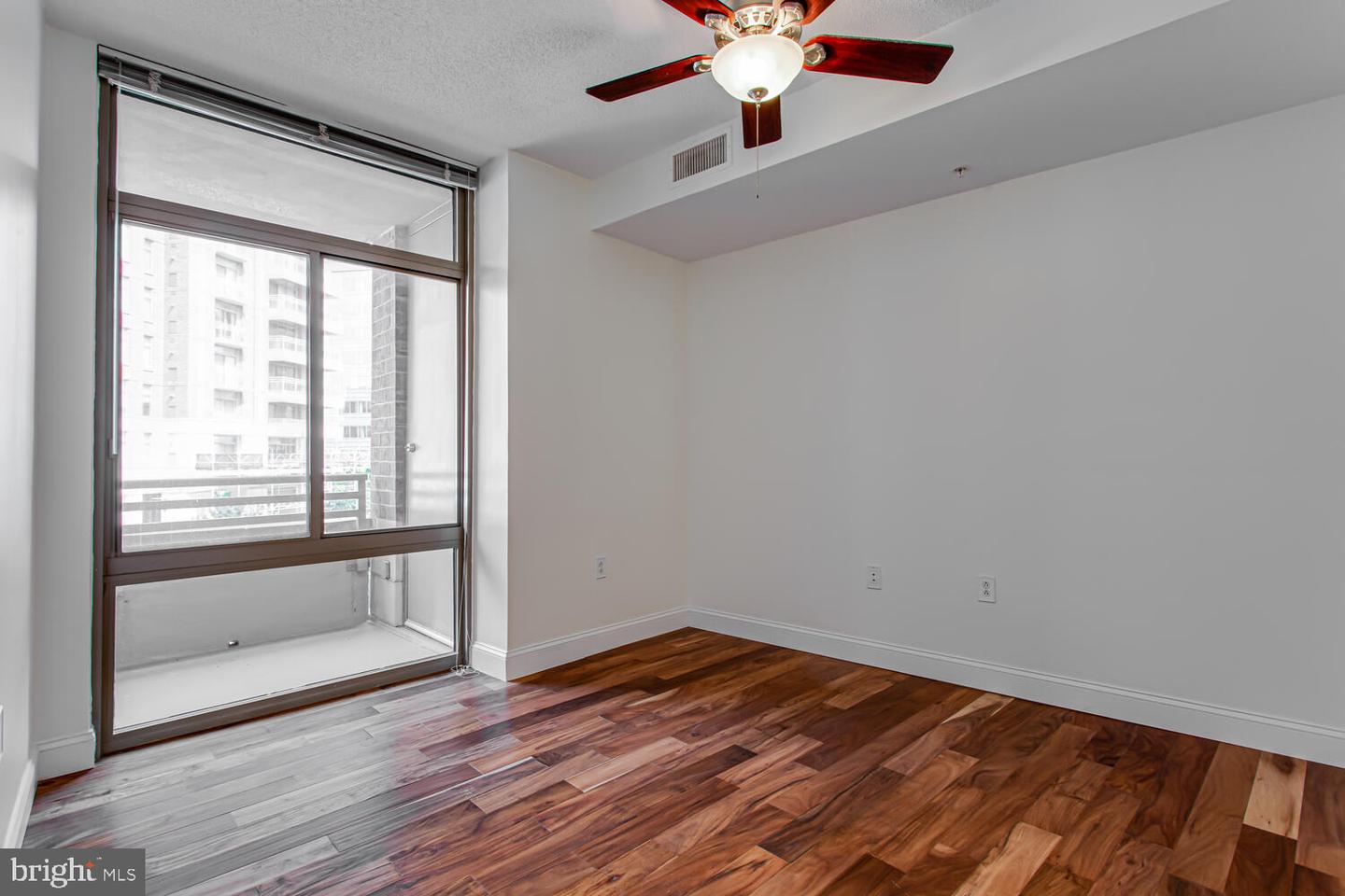 3650 S GLEBE RD #239, ARLINGTON, Virginia 22202, 2 Bedrooms Bedrooms, ,2 BathroomsBathrooms,Residential,For sale,3650 S GLEBE RD #239,VAAR2059548 MLS # VAAR2059548