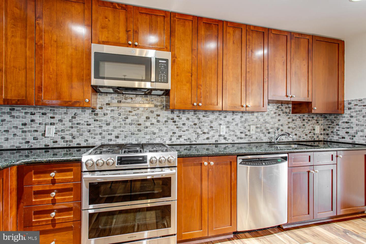 3650 S GLEBE RD #239, ARLINGTON, Virginia 22202, 2 Bedrooms Bedrooms, ,2 BathroomsBathrooms,Residential,For sale,3650 S GLEBE RD #239,VAAR2059548 MLS # VAAR2059548