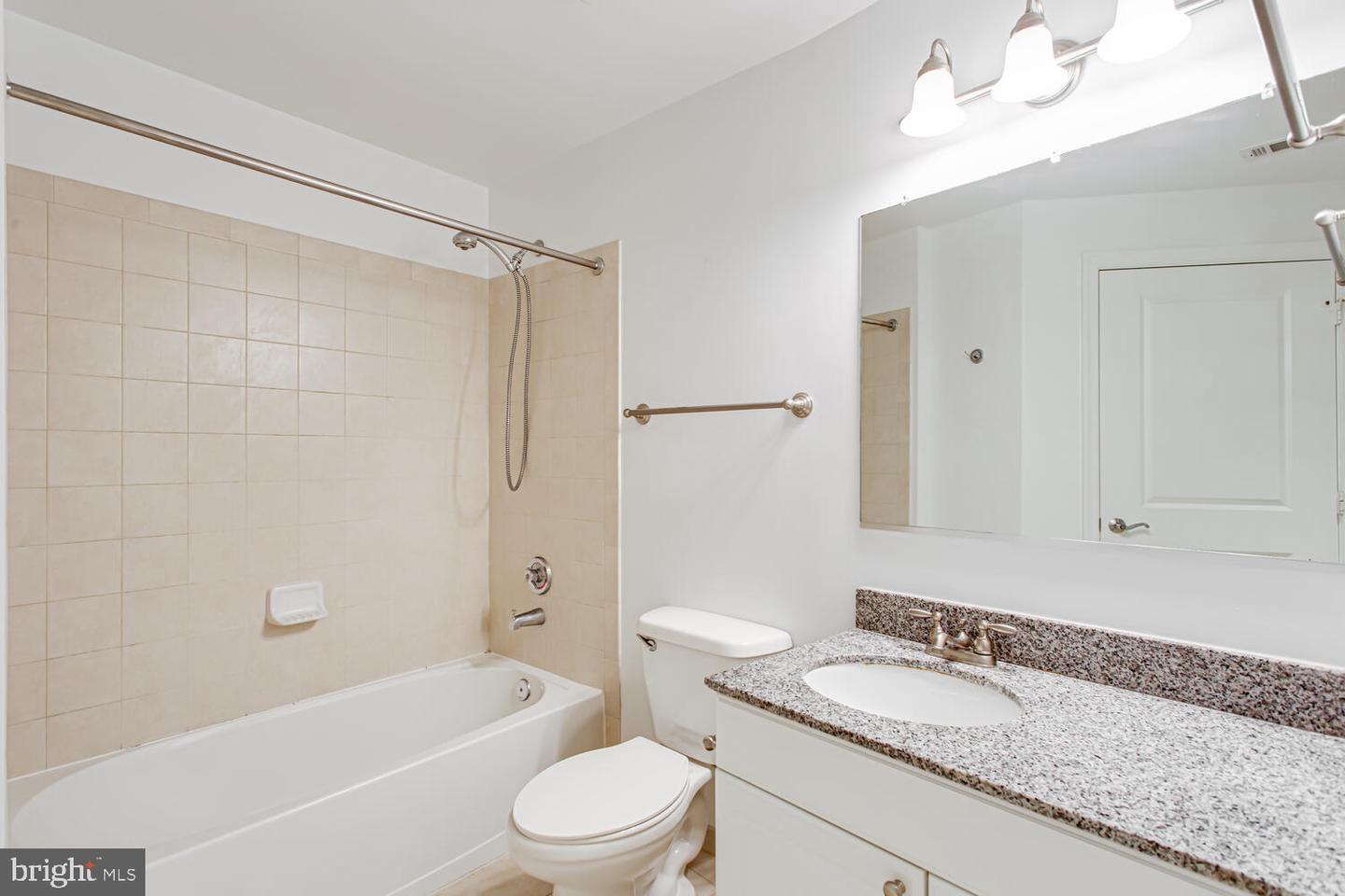 3650 S GLEBE RD #239, ARLINGTON, Virginia 22202, 2 Bedrooms Bedrooms, ,2 BathroomsBathrooms,Residential,For sale,3650 S GLEBE RD #239,VAAR2059548 MLS # VAAR2059548