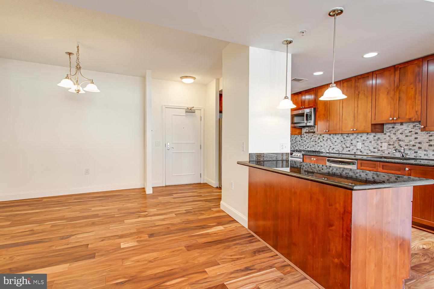 3650 S GLEBE RD #239, ARLINGTON, Virginia 22202, 2 Bedrooms Bedrooms, ,2 BathroomsBathrooms,Residential,For sale,3650 S GLEBE RD #239,VAAR2059548 MLS # VAAR2059548