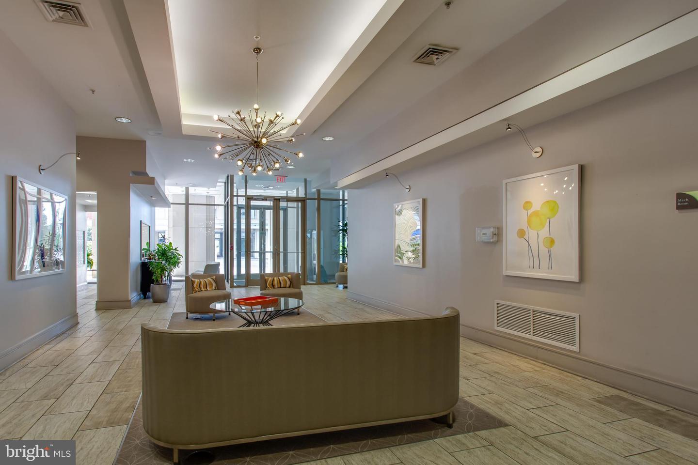 3650 S GLEBE RD #239, ARLINGTON, Virginia 22202, 2 Bedrooms Bedrooms, ,2 BathroomsBathrooms,Residential,For sale,3650 S GLEBE RD #239,VAAR2059548 MLS # VAAR2059548