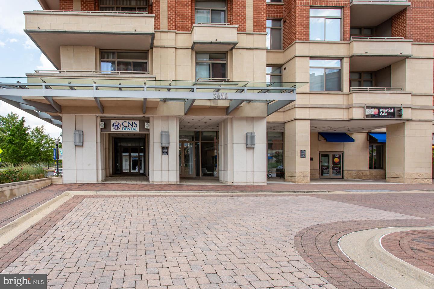 3650 S GLEBE RD #239, ARLINGTON, Virginia 22202, 2 Bedrooms Bedrooms, ,2 BathroomsBathrooms,Residential,For sale,3650 S GLEBE RD #239,VAAR2059548 MLS # VAAR2059548